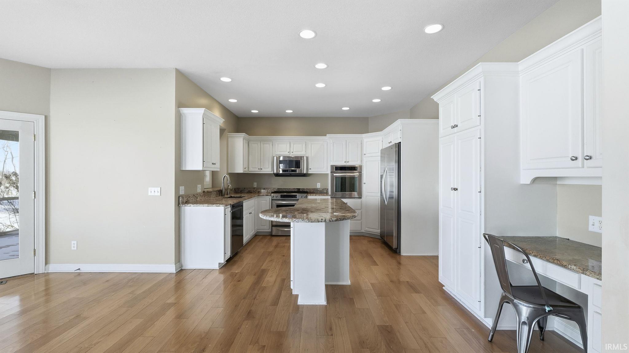 Photo 11 of 10918 Monte Vista Court