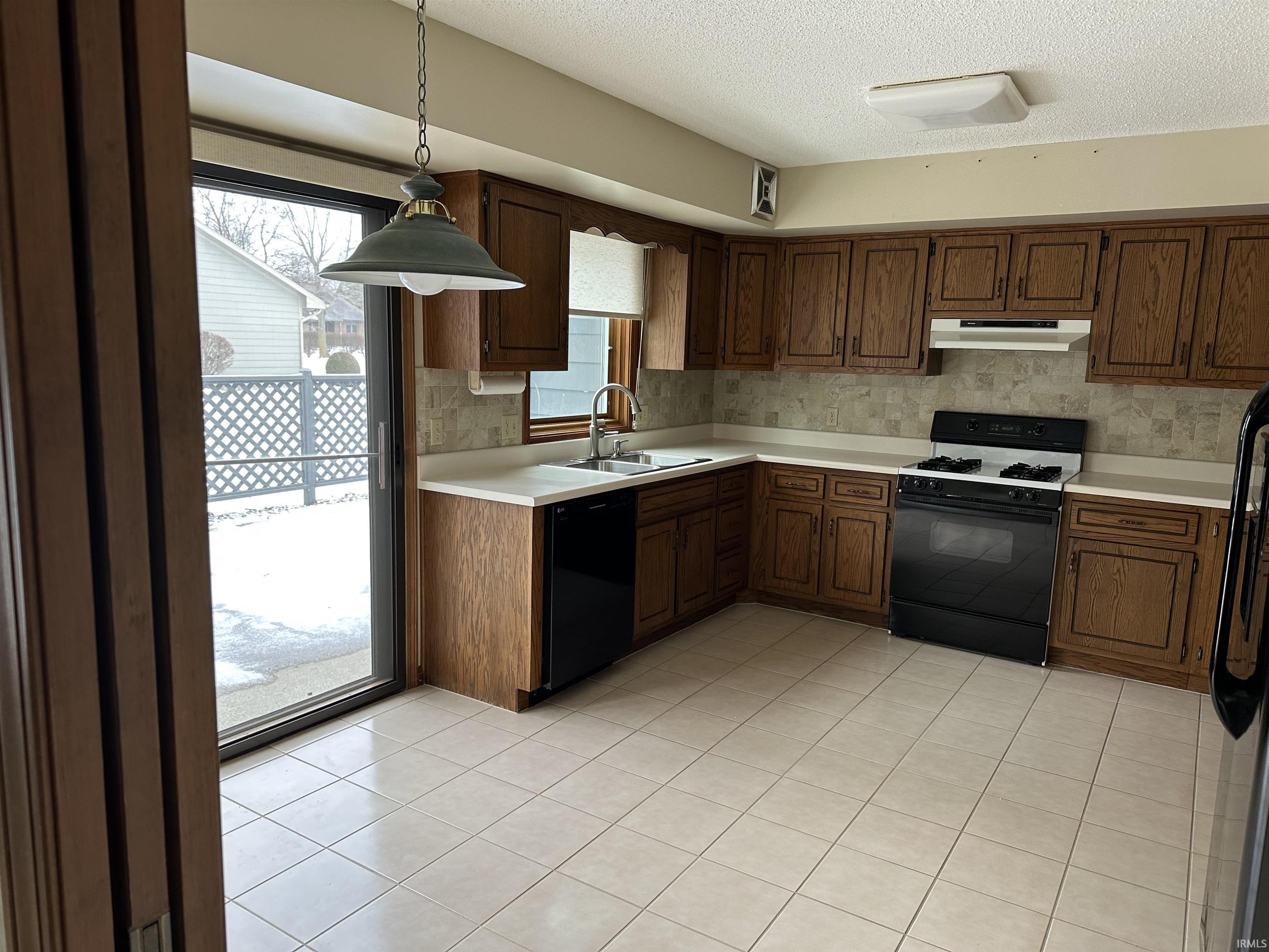 Photo 9 of 5717 Bayside Drive