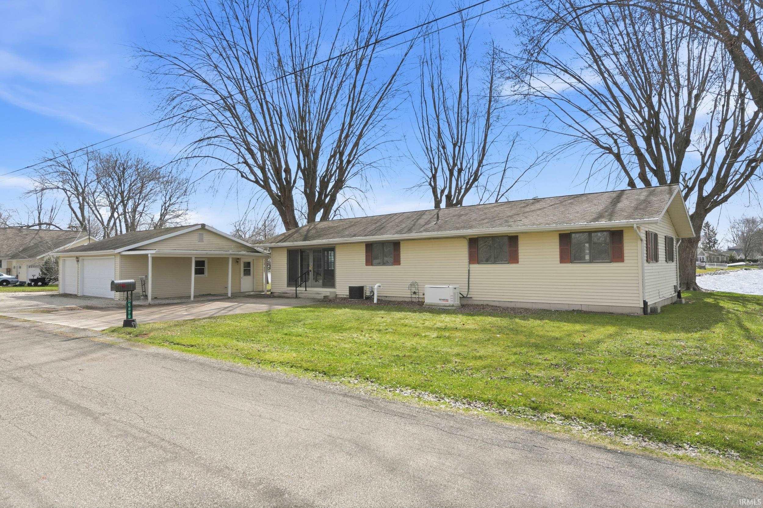 Photo 21 of 0690 E 635 S - Dallas Lake.