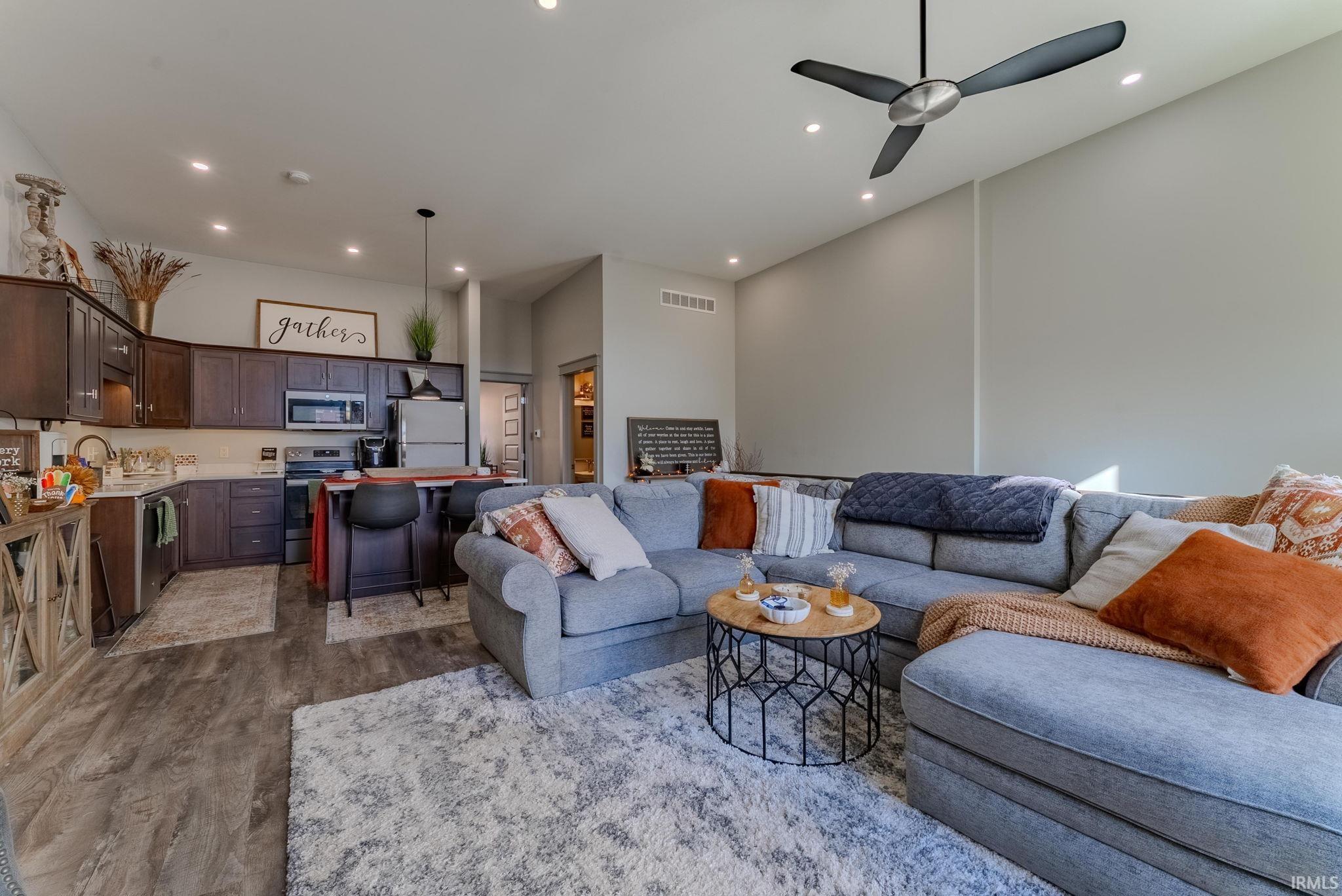 Photo 13 of 76 W Canal Street