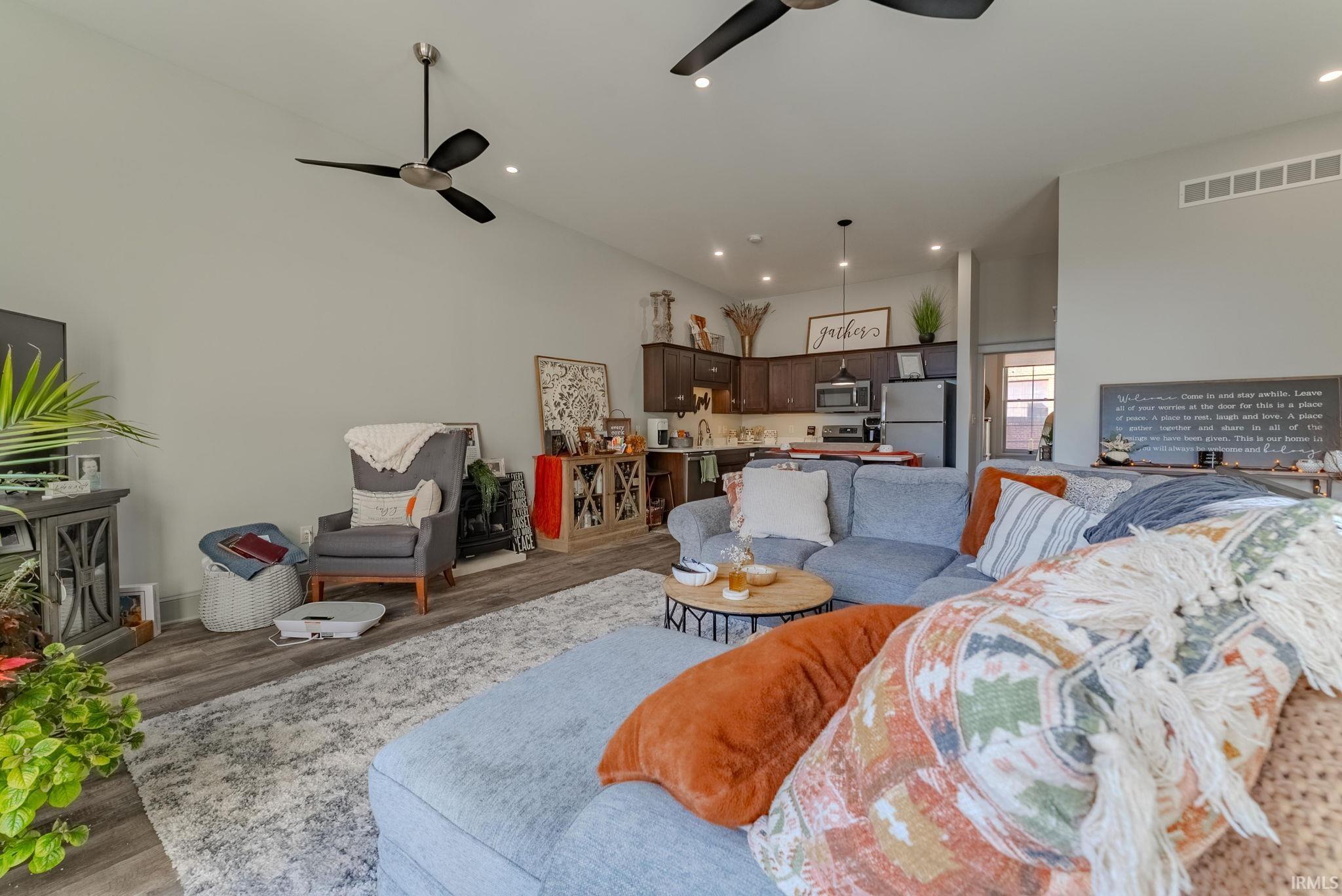 Photo 14 of 76 W Canal Street