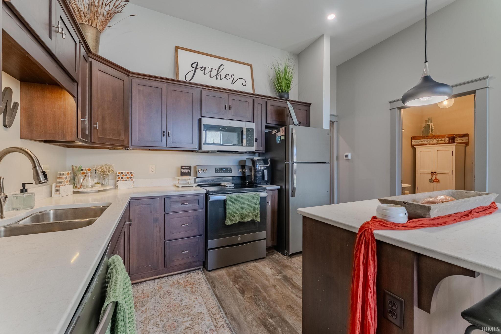 Photo 16 of 76 W Canal Street