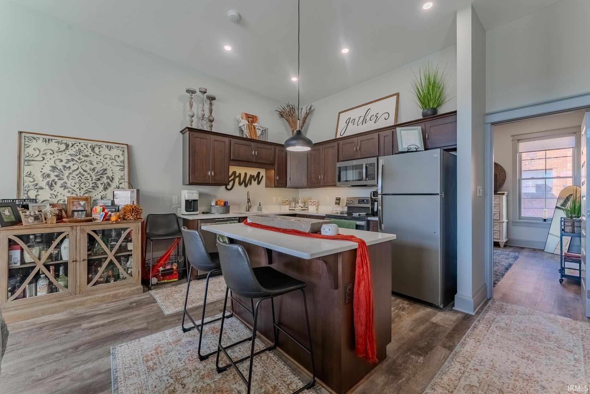 Photo 17 of 76 W Canal Street