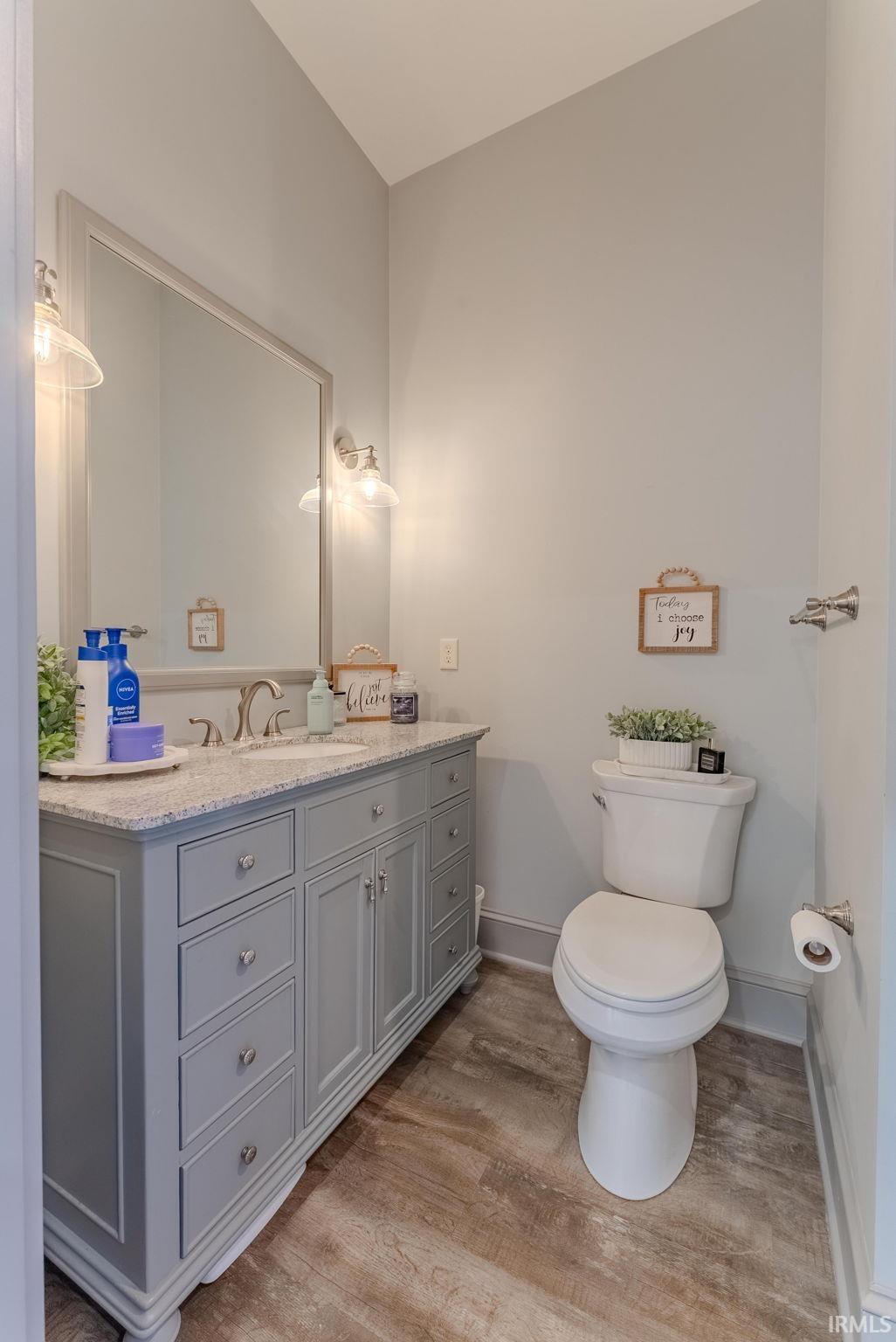 Photo 22 of 76 W Canal Street