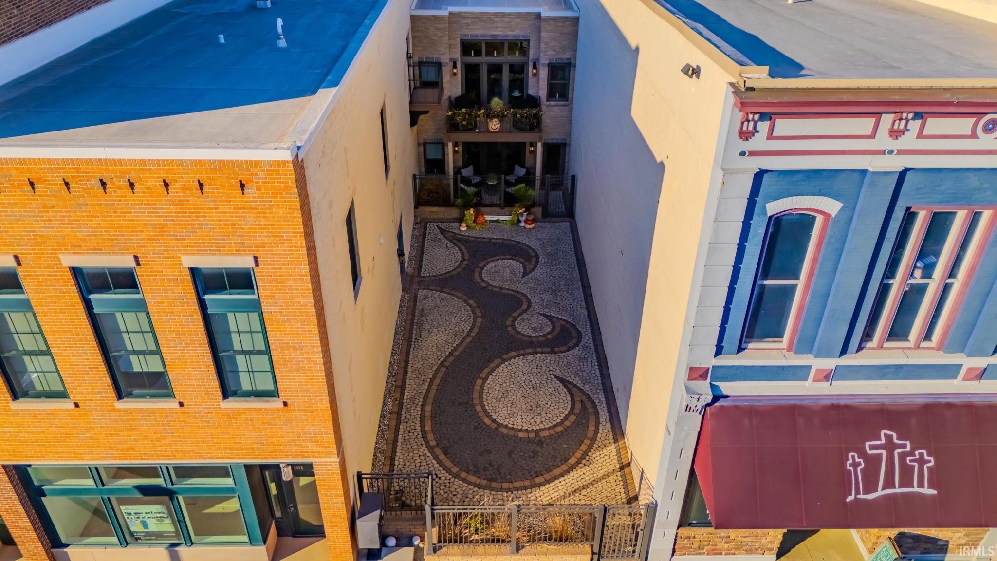 Photo 25 of 76 W Canal Street