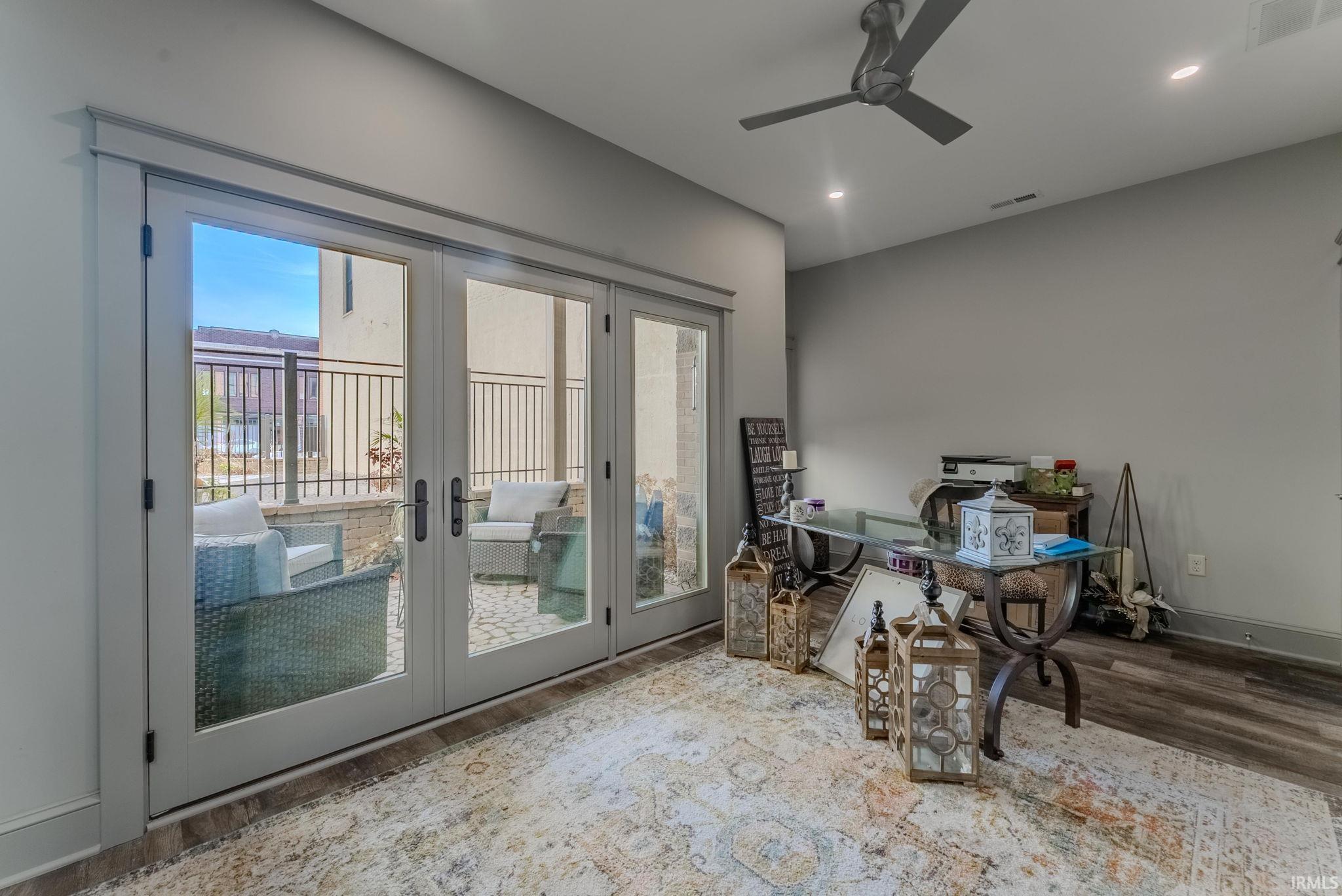 Photo 4 of 76 W Canal Street