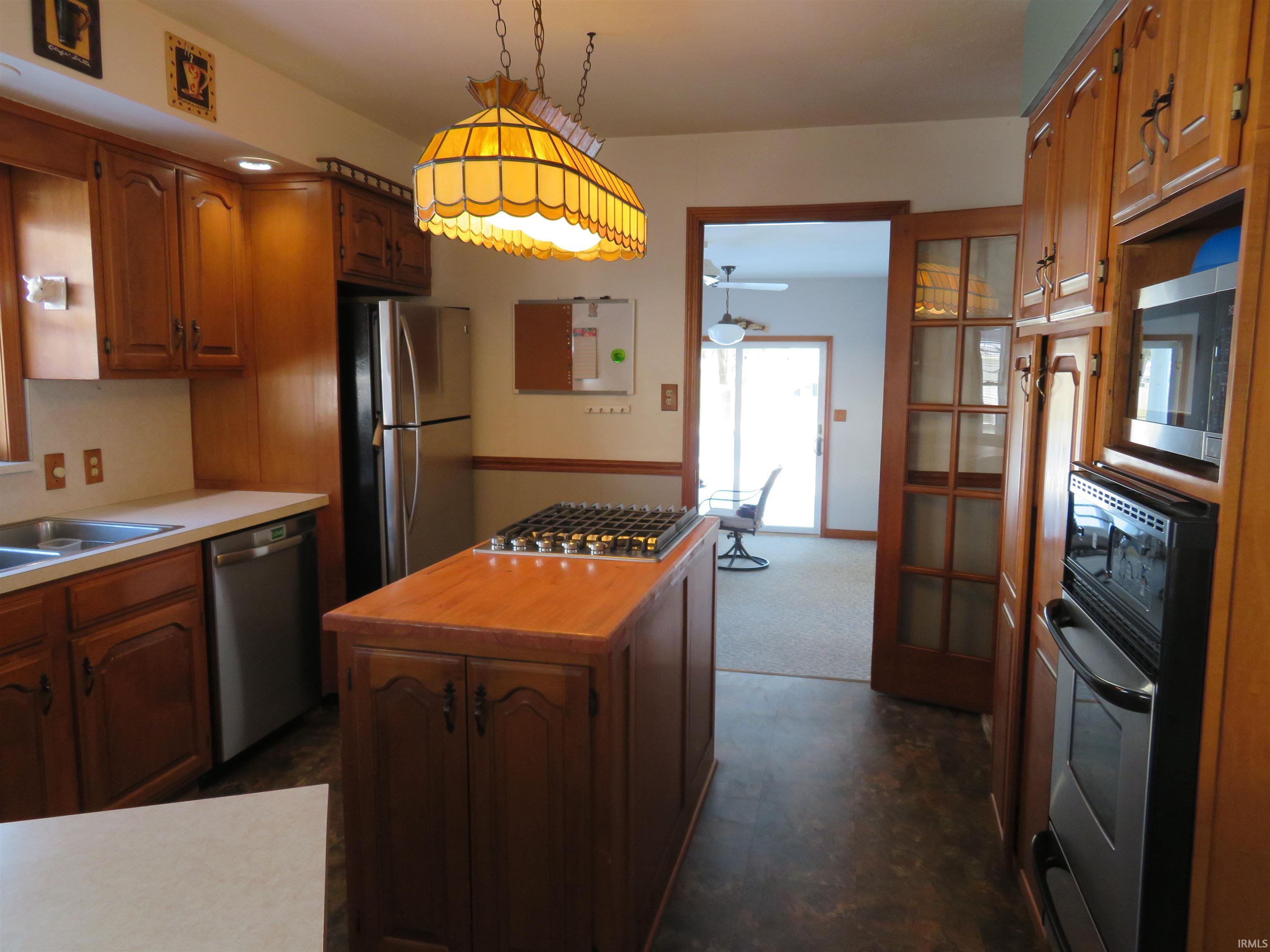 Photo 2 of 211 W Section Street