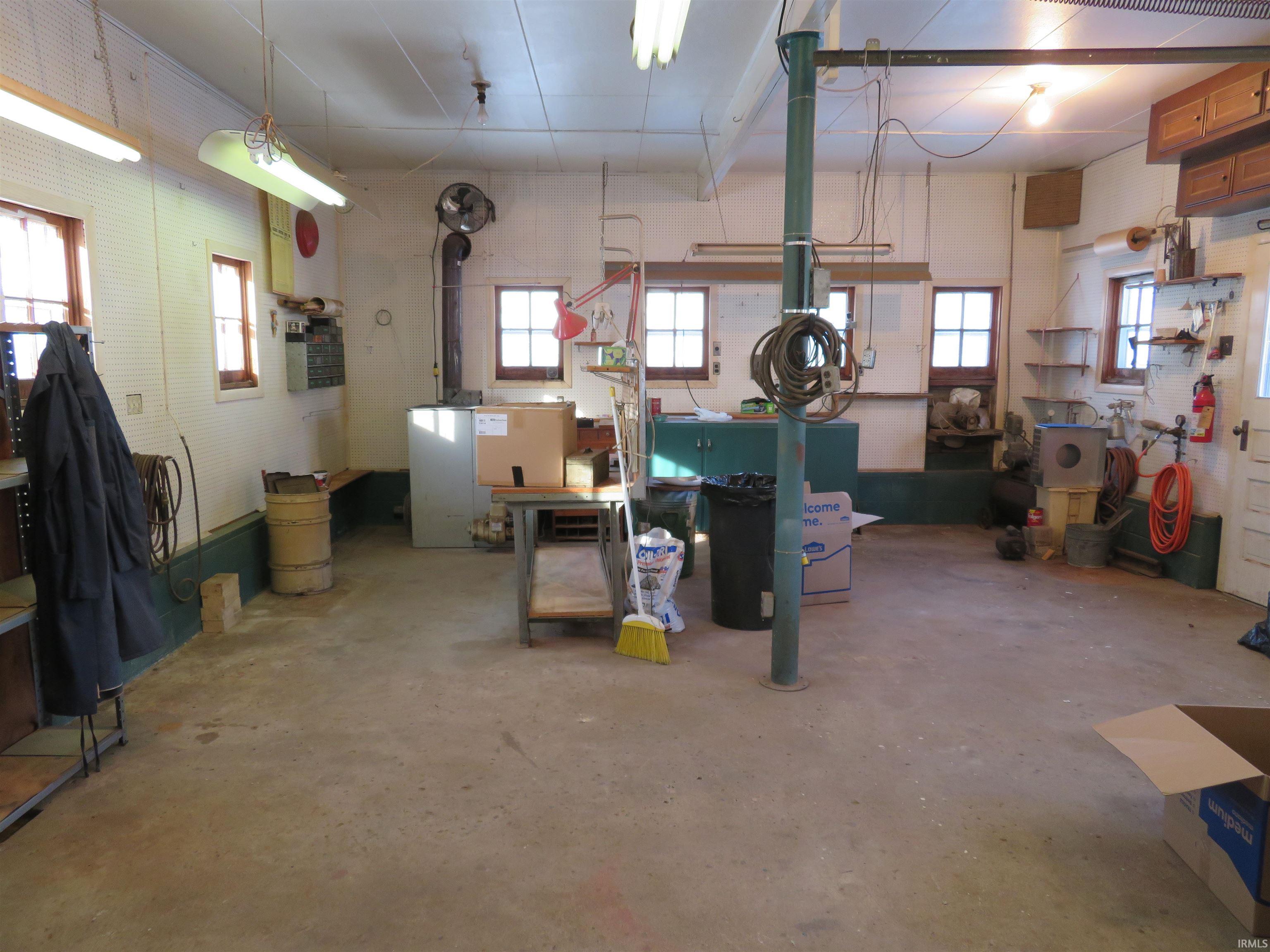 Photo 33 of 211 W Section Street