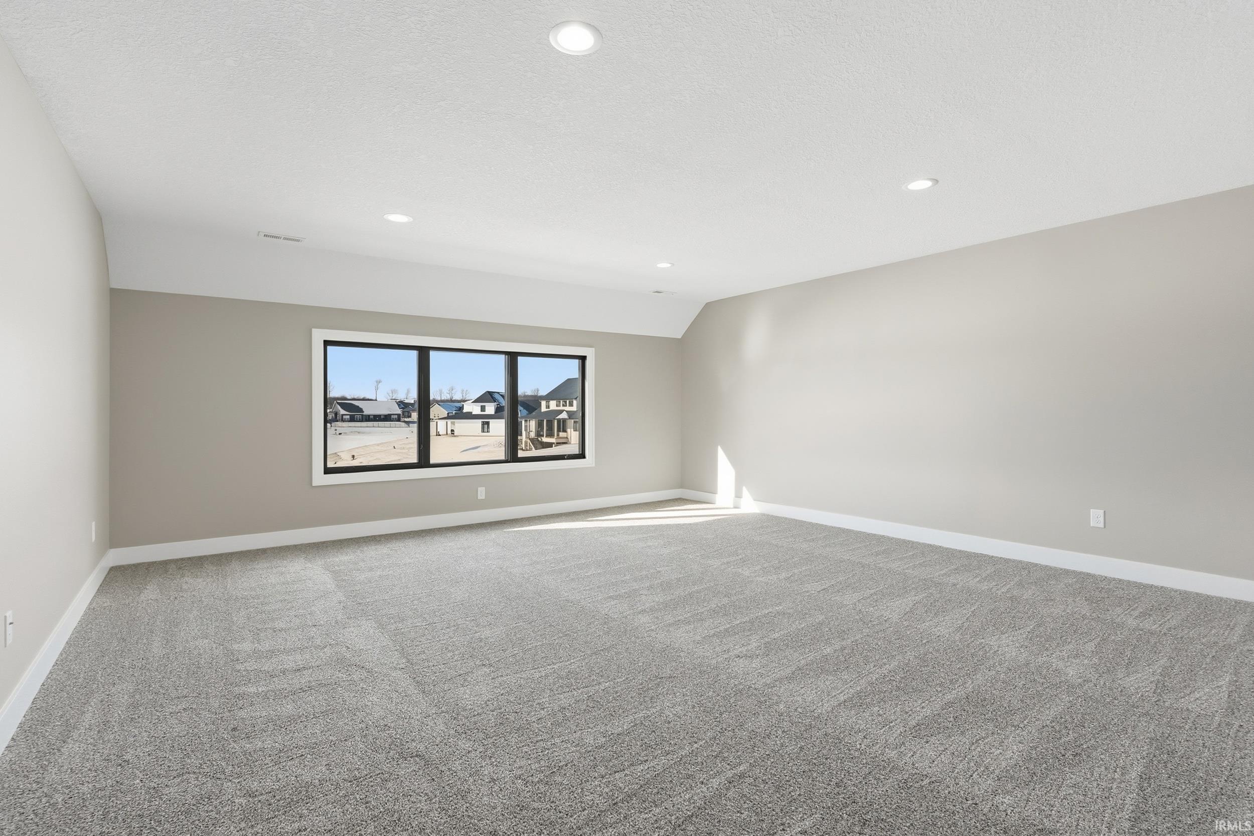 Photo 27 of 17839 Monza Pass