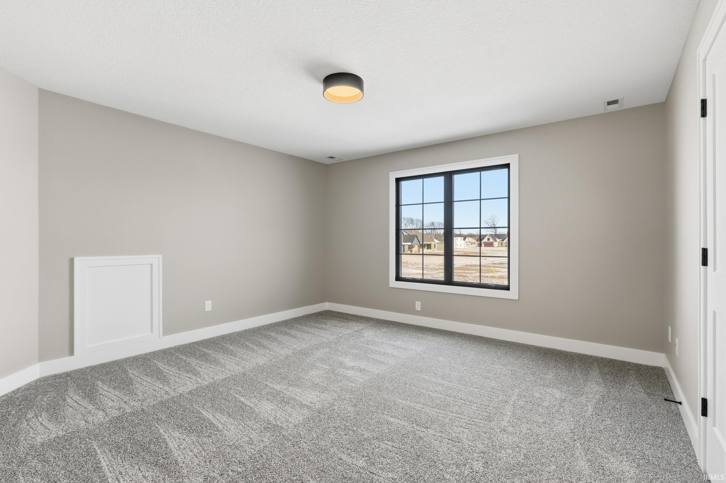 Photo 28 of 17839 Monza Pass