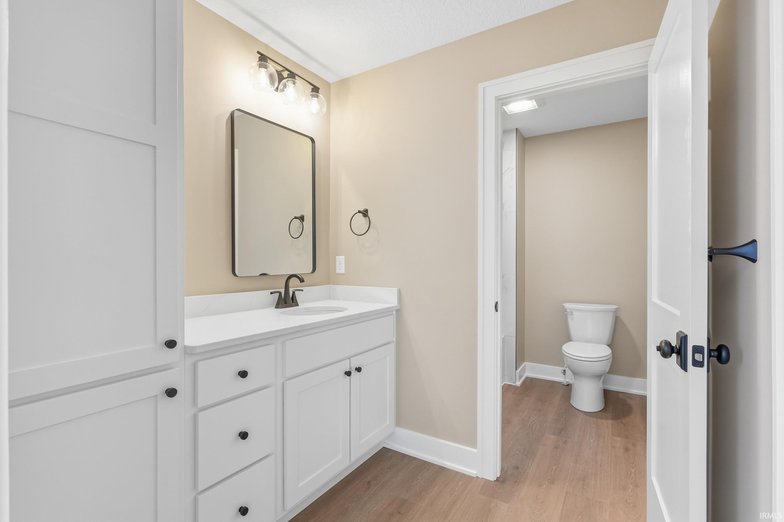 Photo 34 of 17839 Monza Pass