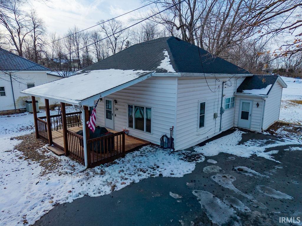 Homes for sale in La Fontaine, IN | 204 S Main St, La Fontaine, IN 46940 | MLS# 202602525