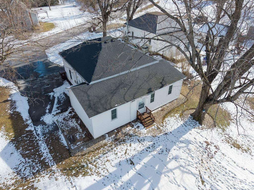 Homes for sale in La Fontaine, IN | 204 S Main St, La Fontaine, IN 46940 | MLS# 202602525