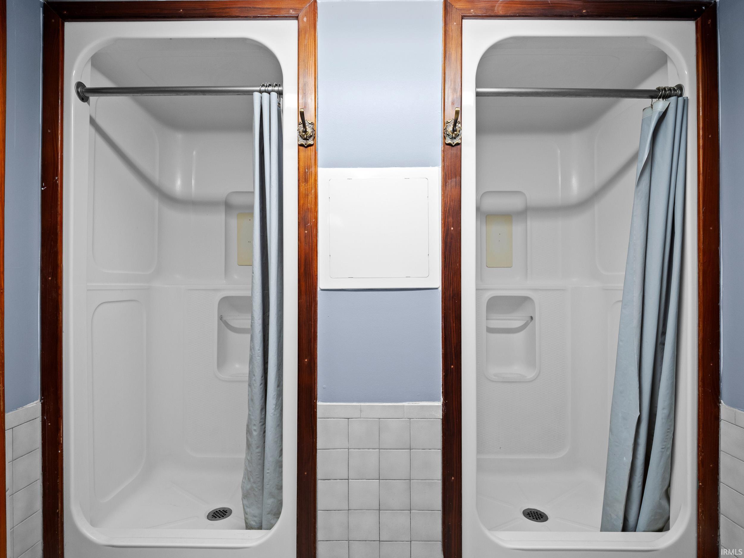 Photo 16 of 215 E Van Buren Street