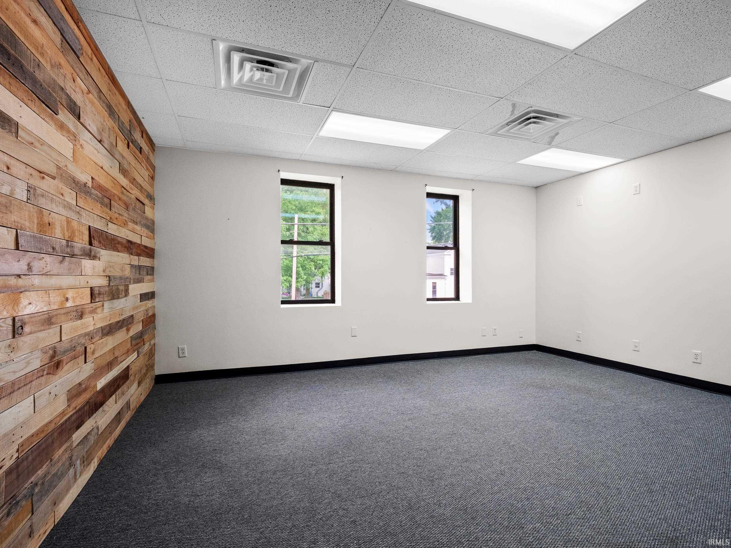 Photo 32 of 215 E Van Buren Street