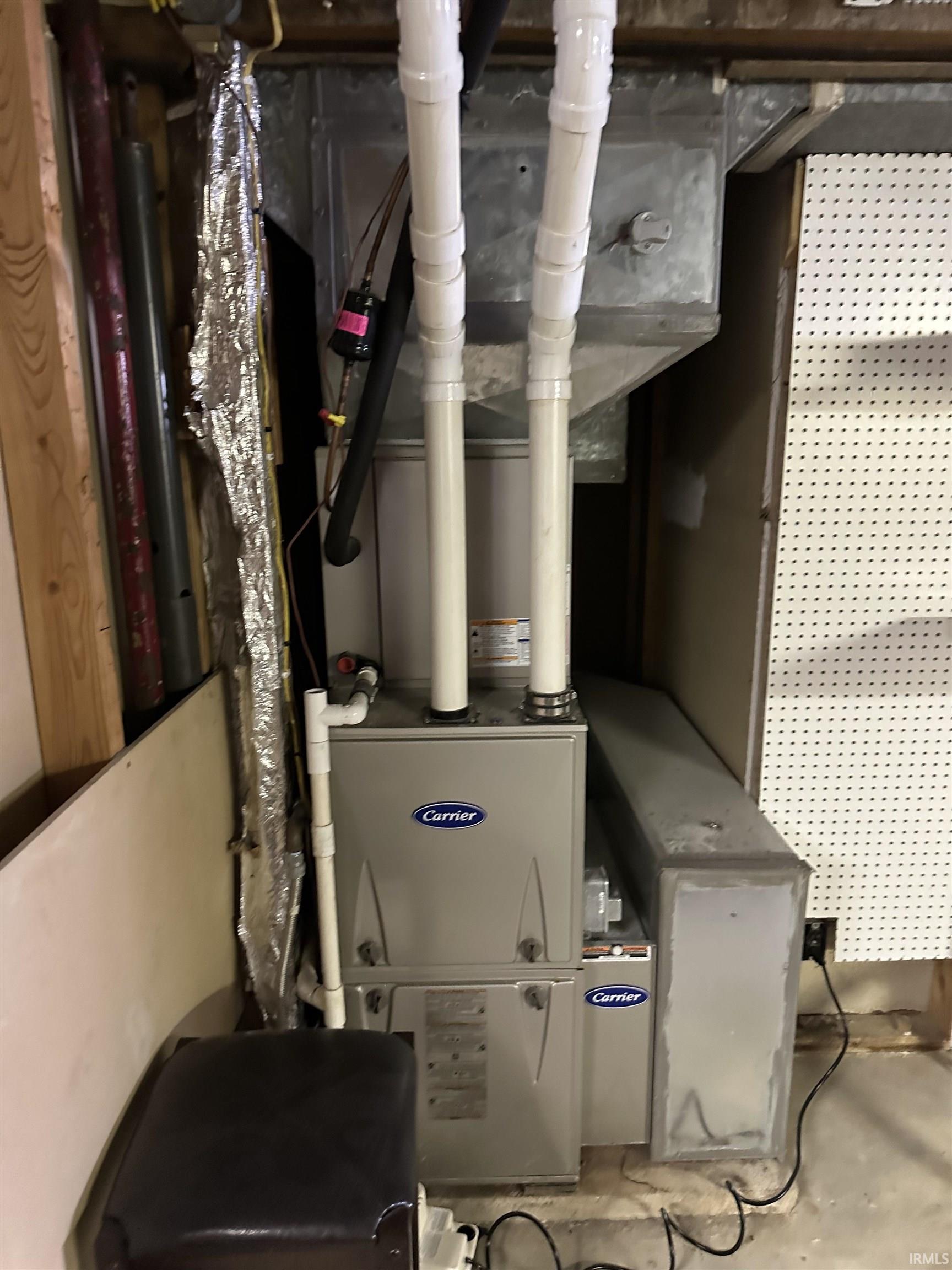 Utility room with heating unit