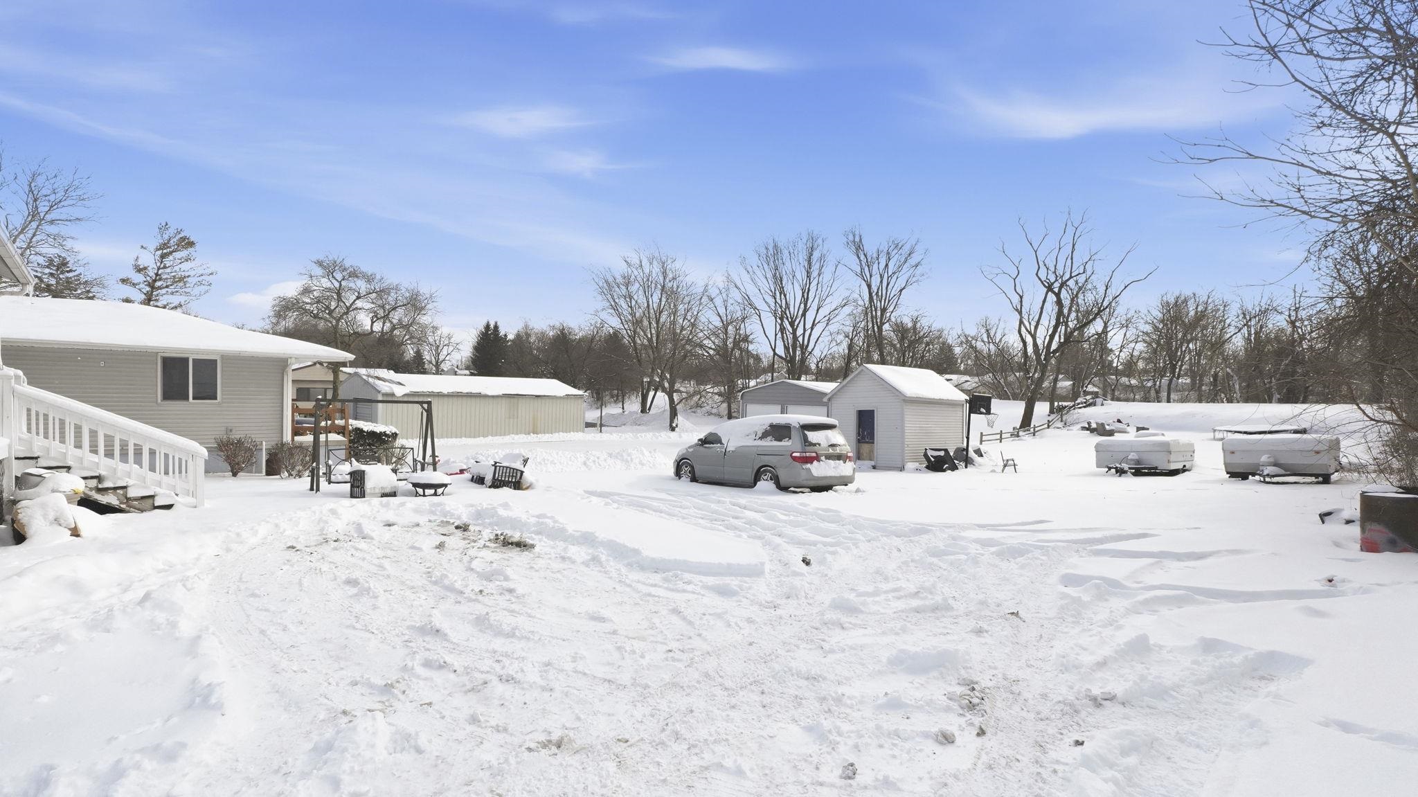 Photo 21 of 202 E Whitley Street