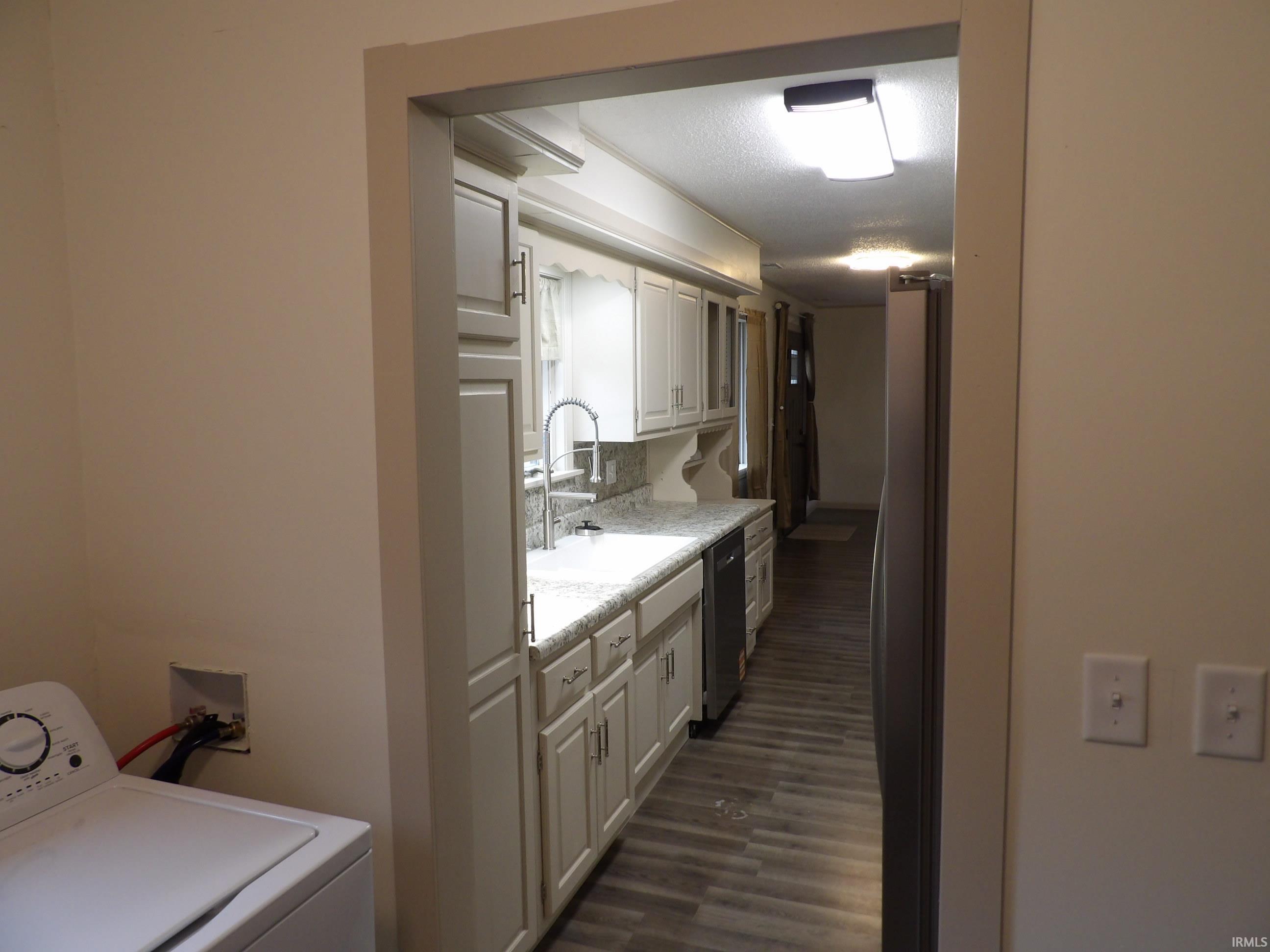 Photo 4 of 201 N Garrison Street