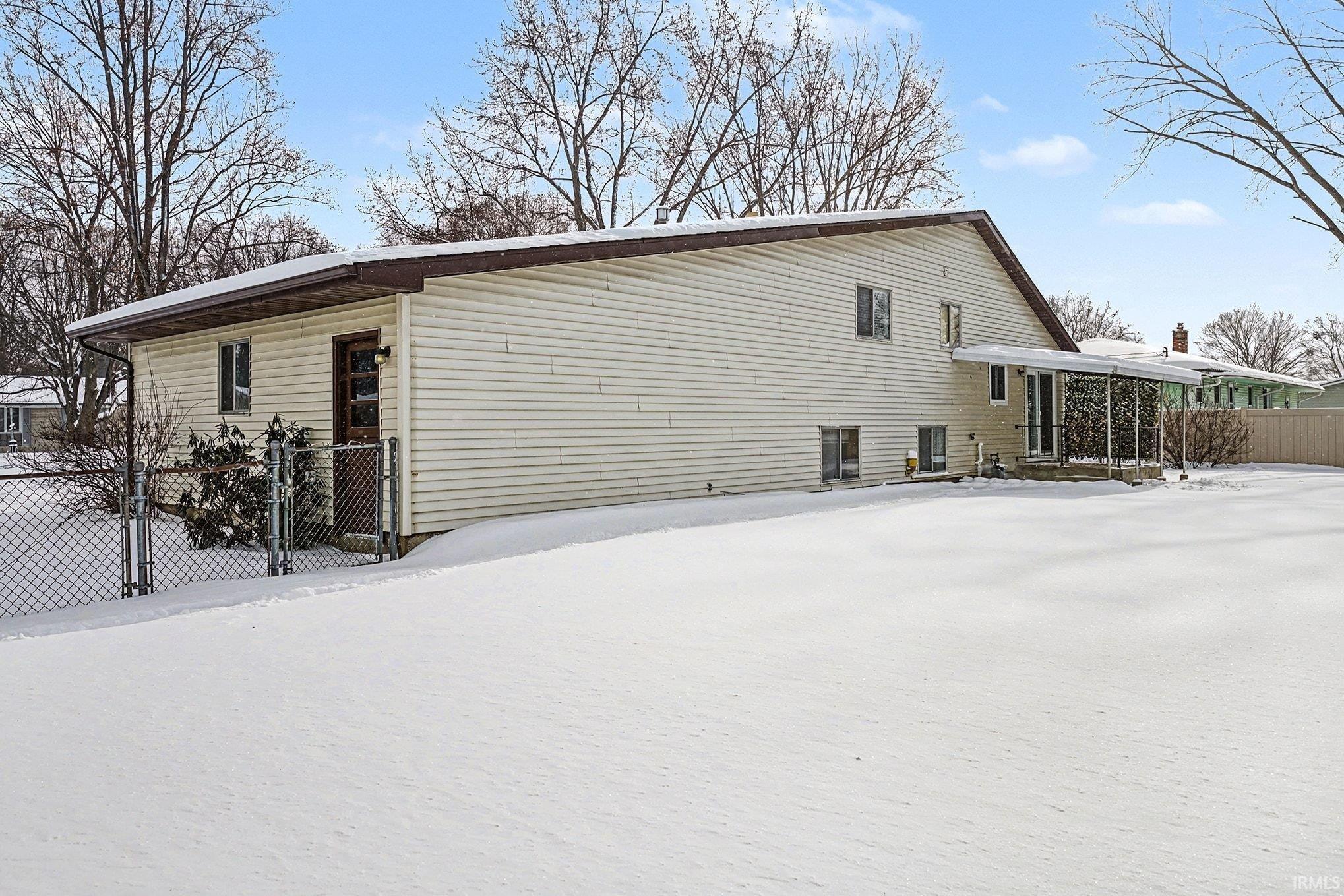 Photo 18 of 54719 Eisenhower Drive