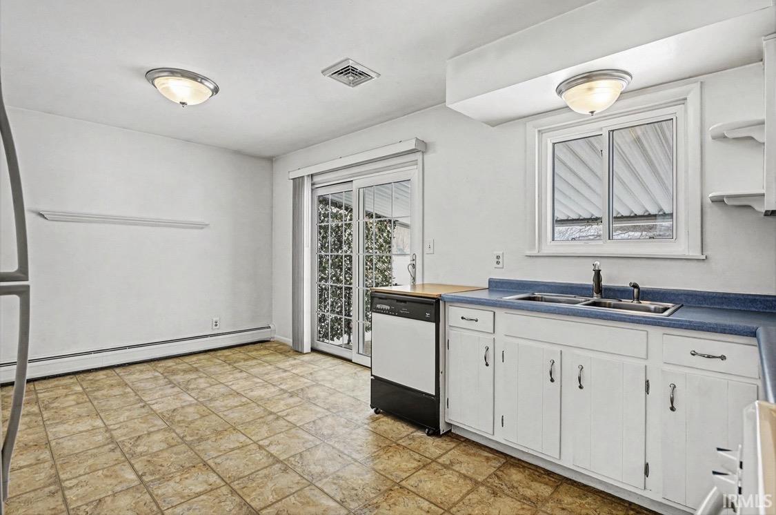 Photo 4 of 54719 Eisenhower Drive