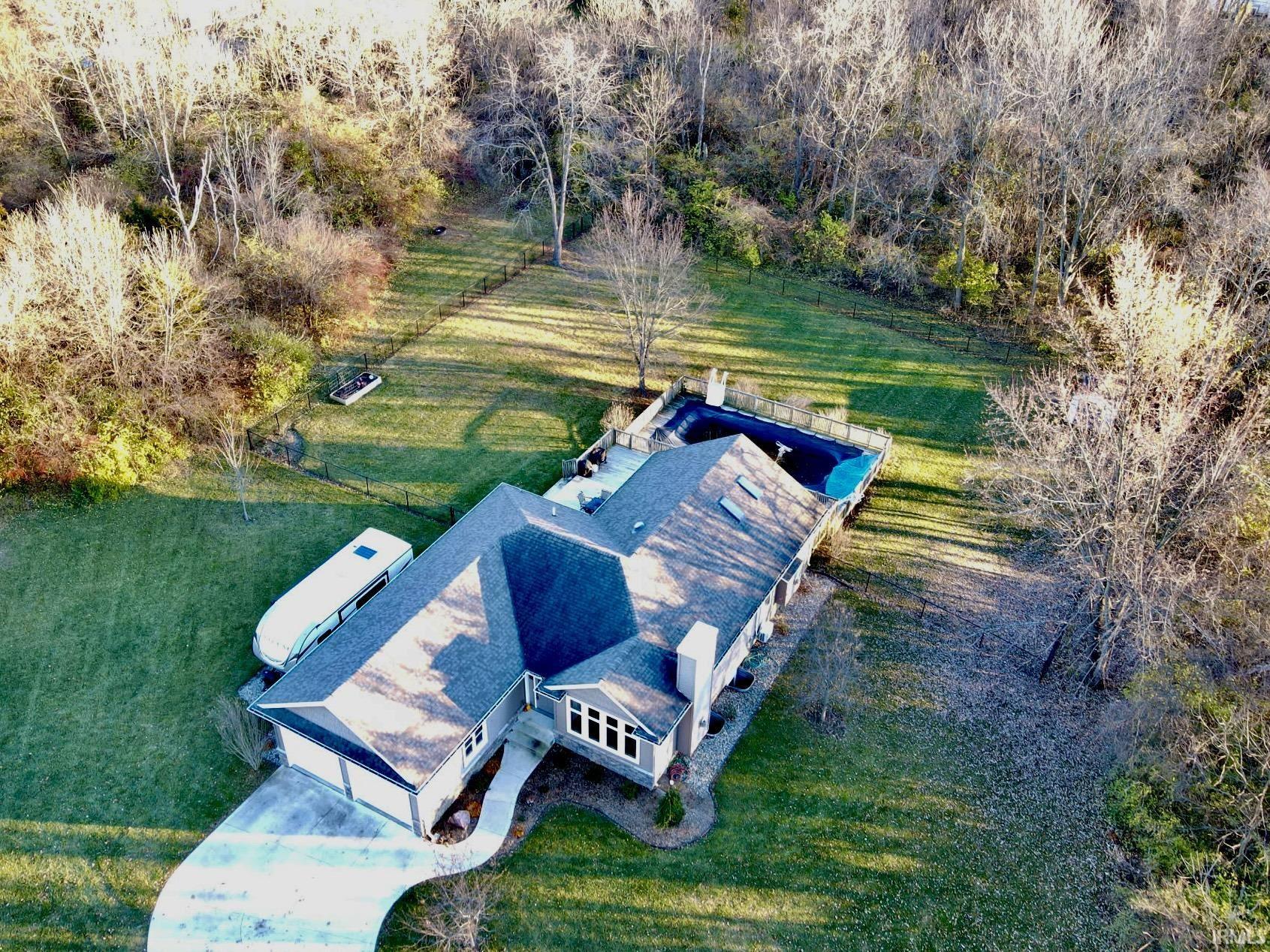 Homes for sale in Syracuse, IN | 5307 E 1400 N Rd, Syracuse, IN 46567 | MLS# 202602886