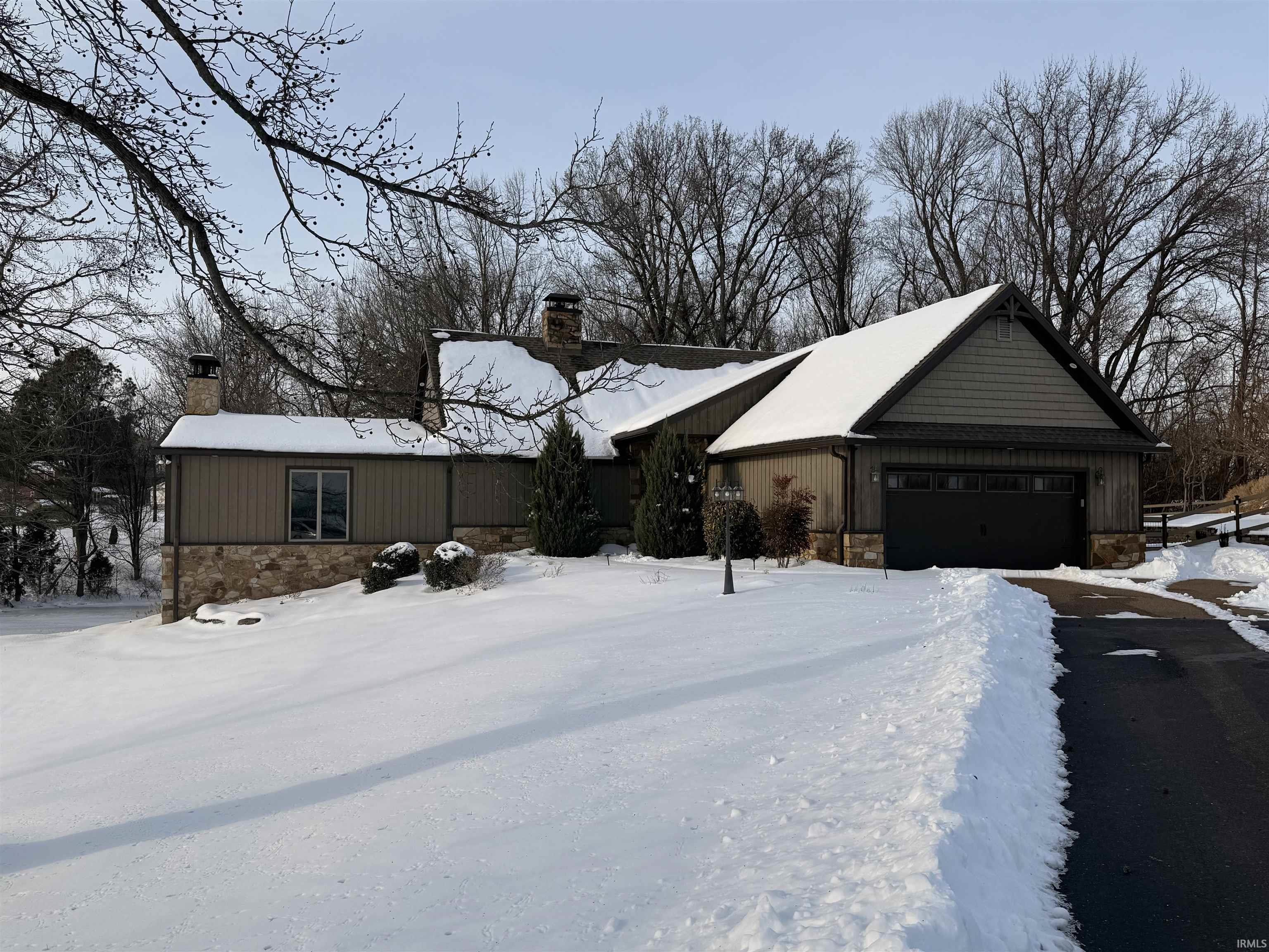 Homes for sale in Evansville, IN | 1625 Rose Mary Colony Dr, Evansville, IN 47712 | MLS# 202602944