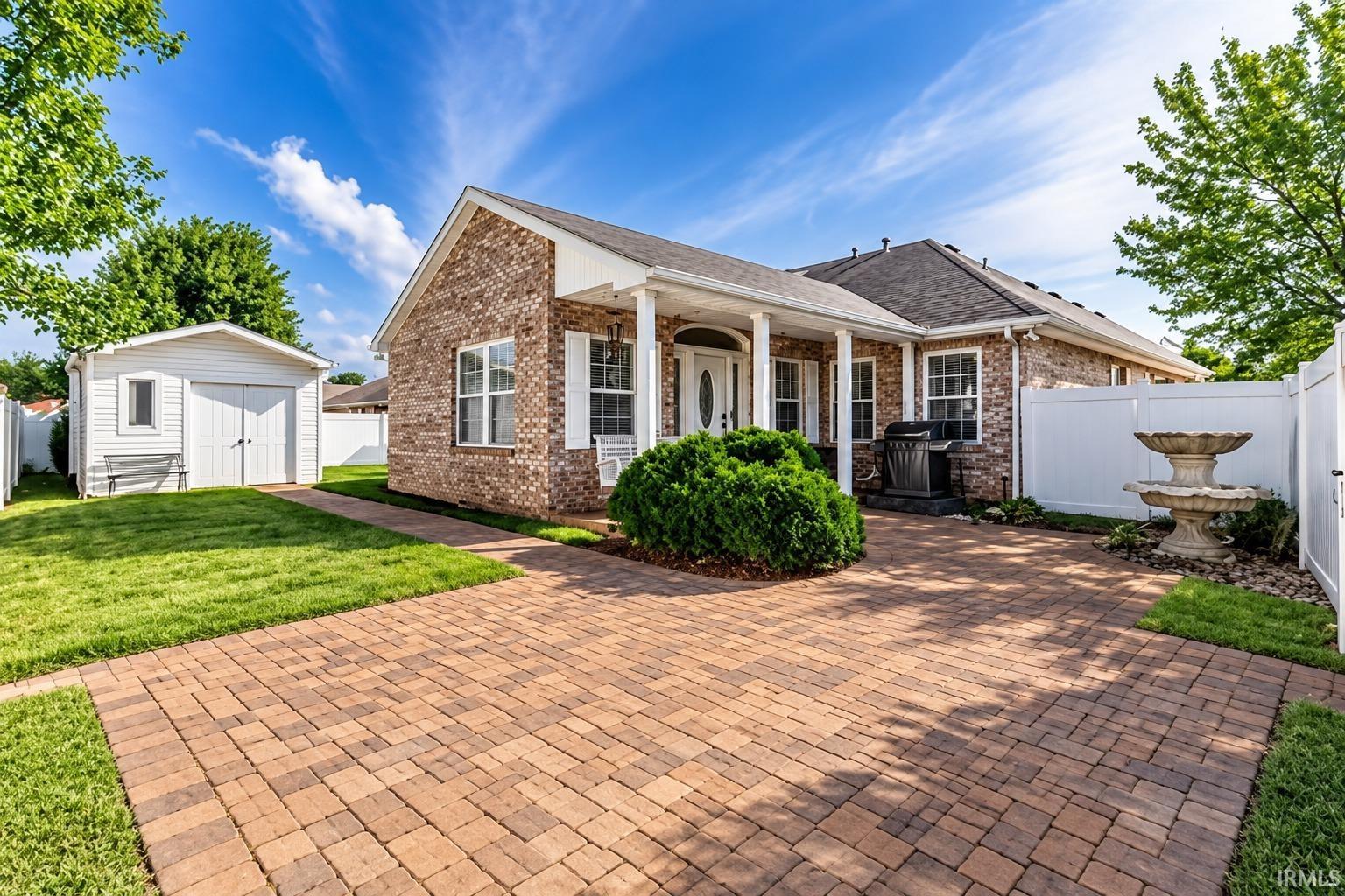 Photo 3 of Manufactured home for sale at 9120 Clear Crk Dr, Evansville, IN 47711 | MLS# 202602955 | Listing updated on 2026-10-08