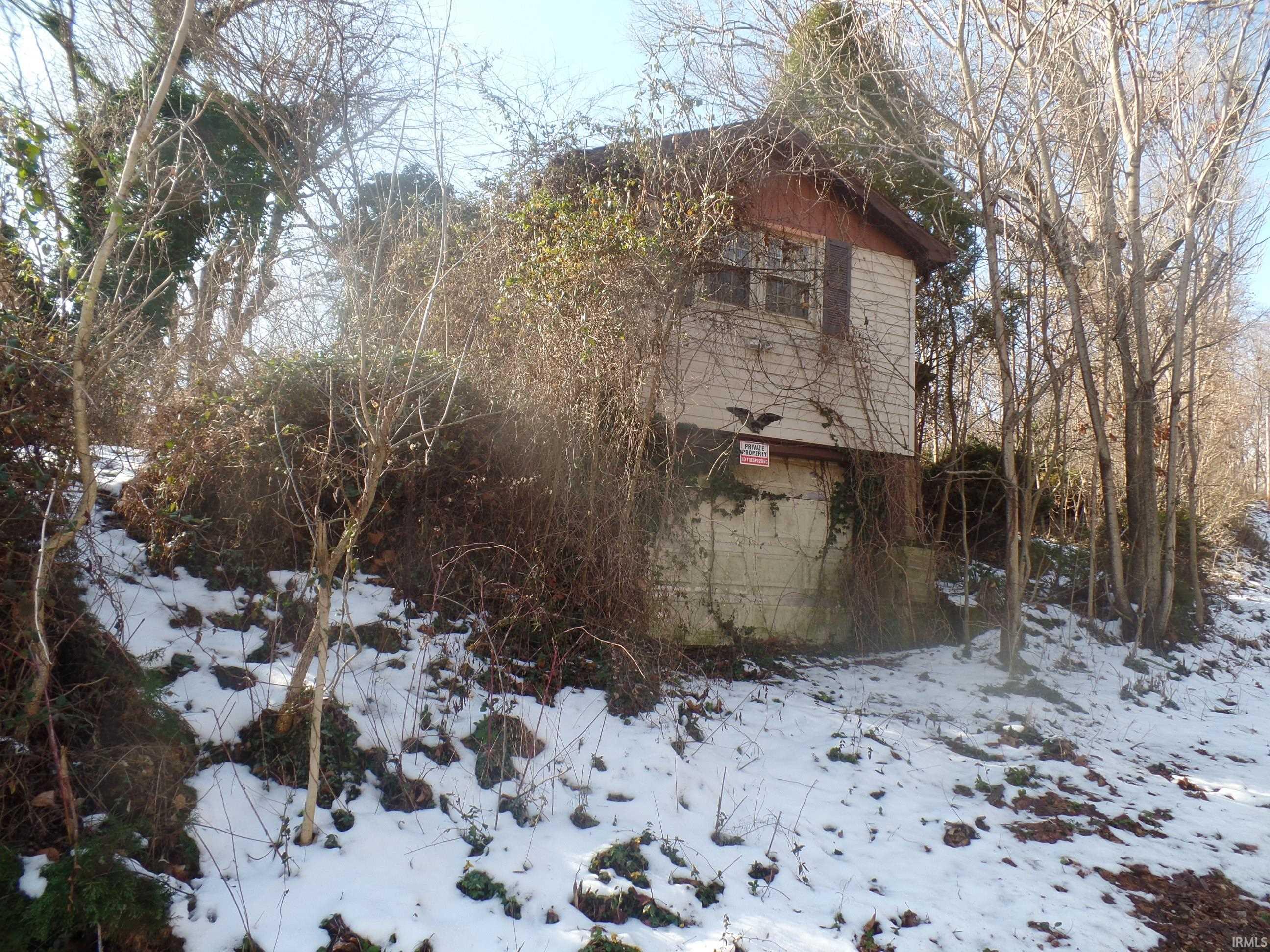 Homes for sale in Bloomfield, IN | 1997 N Cold Springs Rd, Bloomfield, IN 47424 | MLS# 202602996