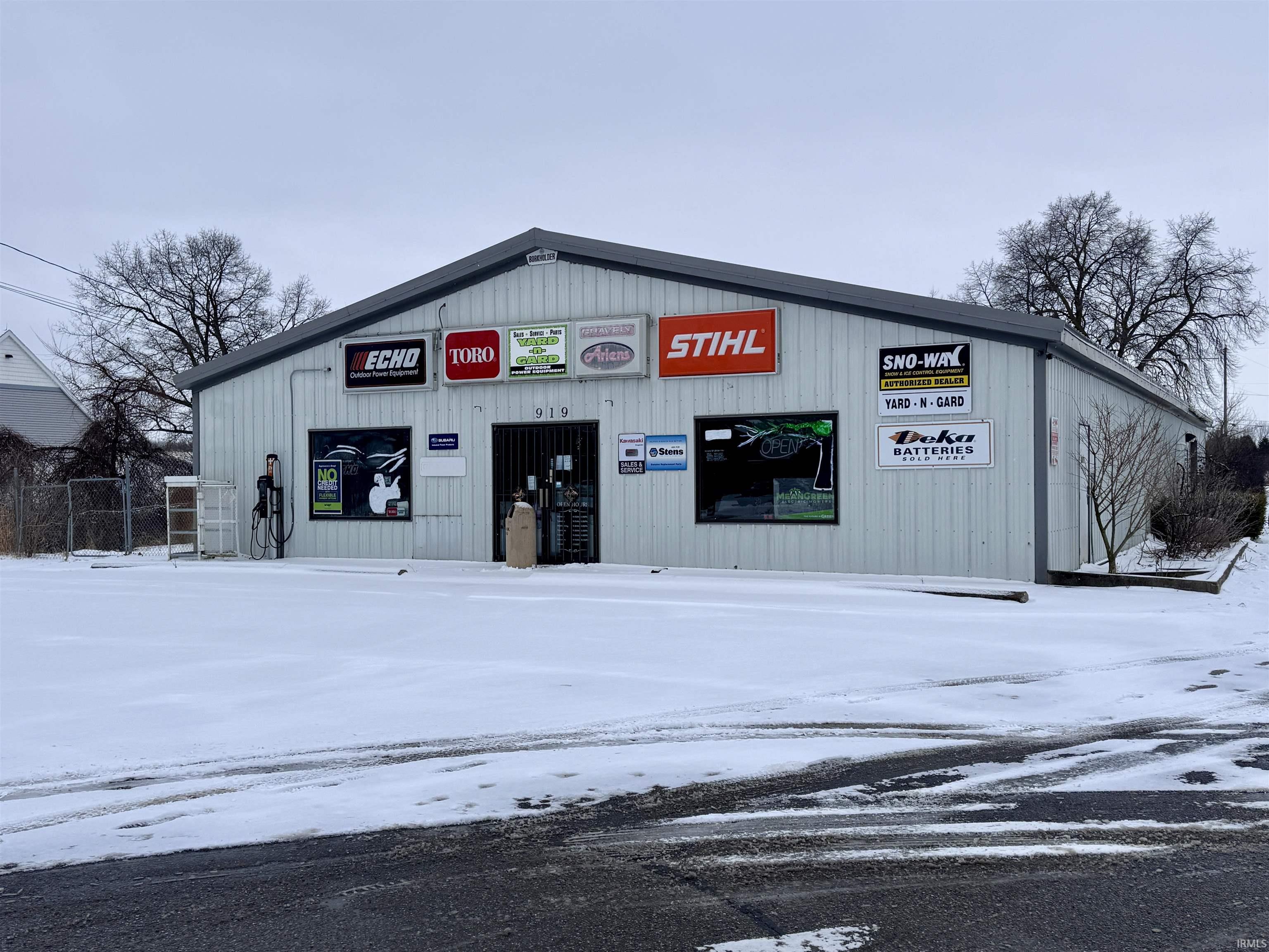 Photo 0 of 919 Mishawaka Road