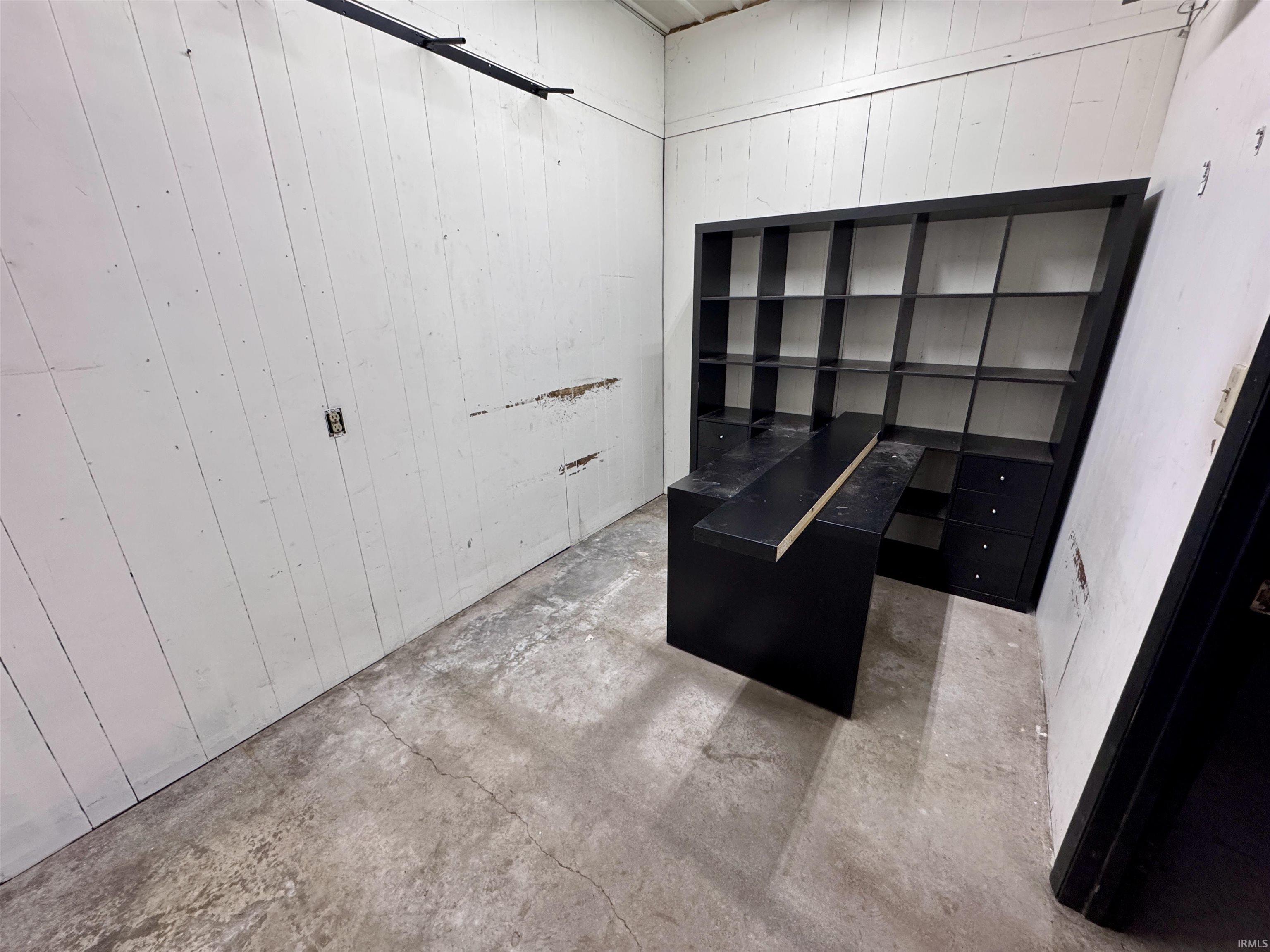 Photo 13 of 919 Mishawaka Road