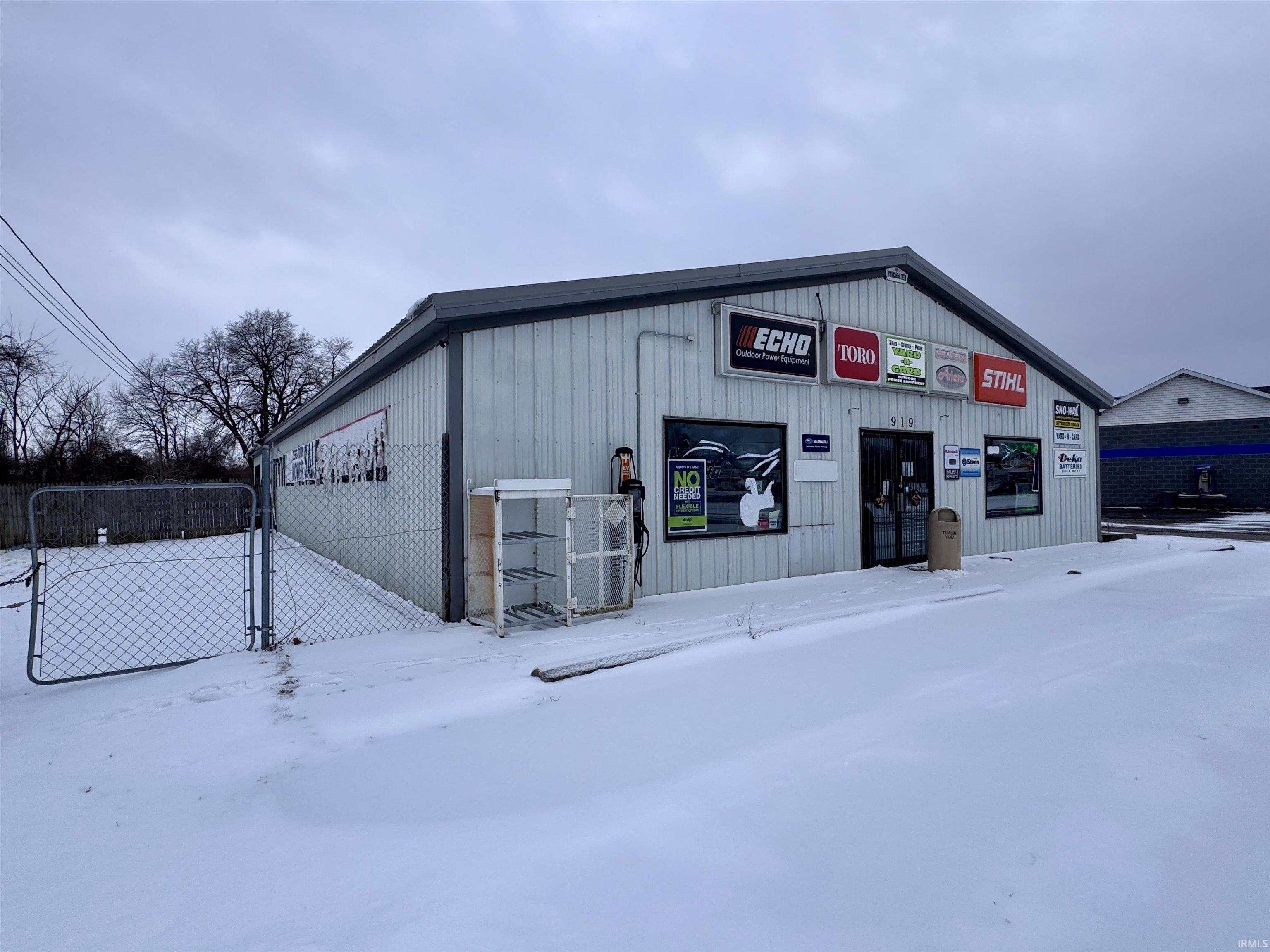 Photo 2 of 919 Mishawaka Road