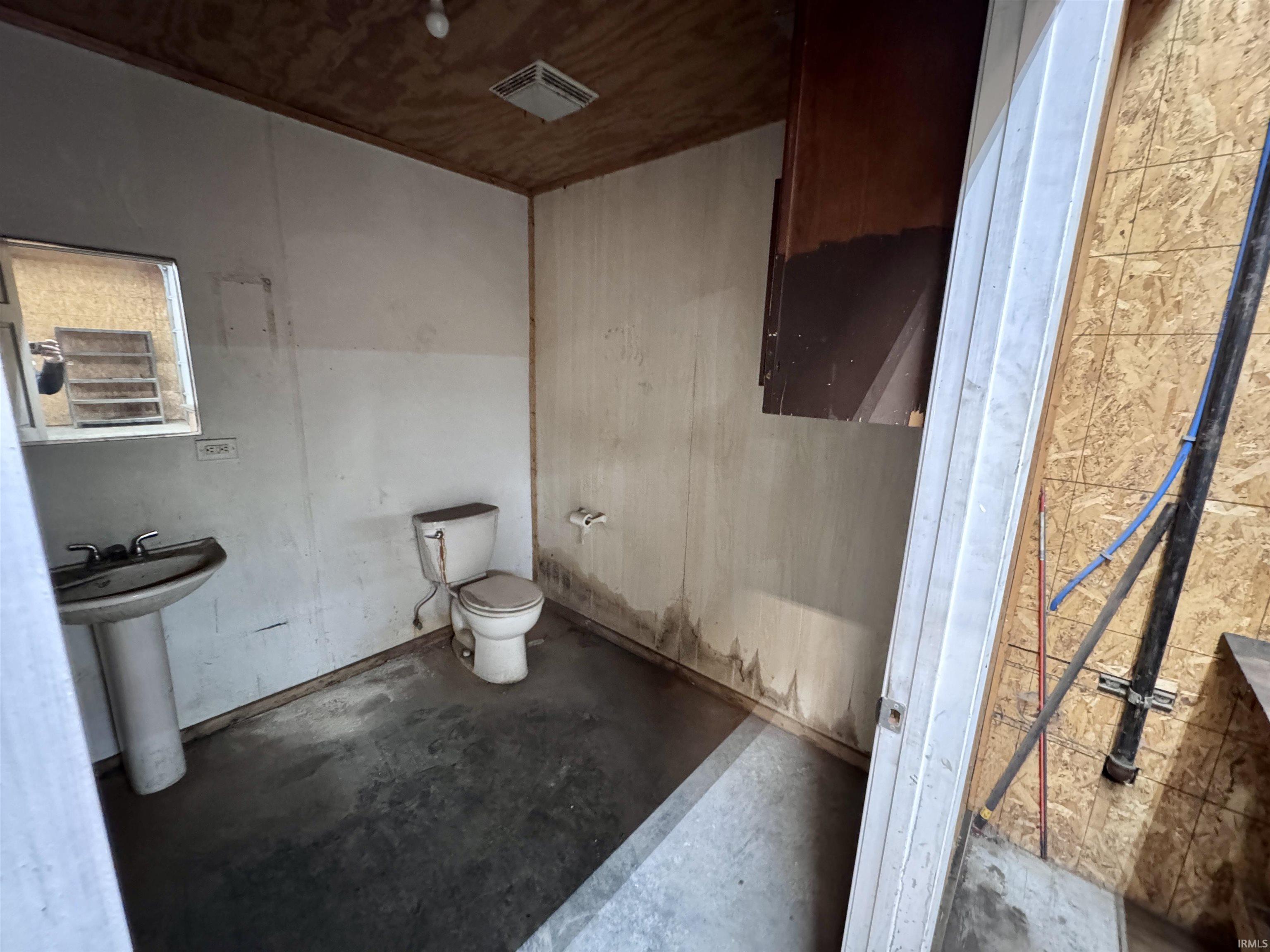 Photo 29 of 919 Mishawaka Road