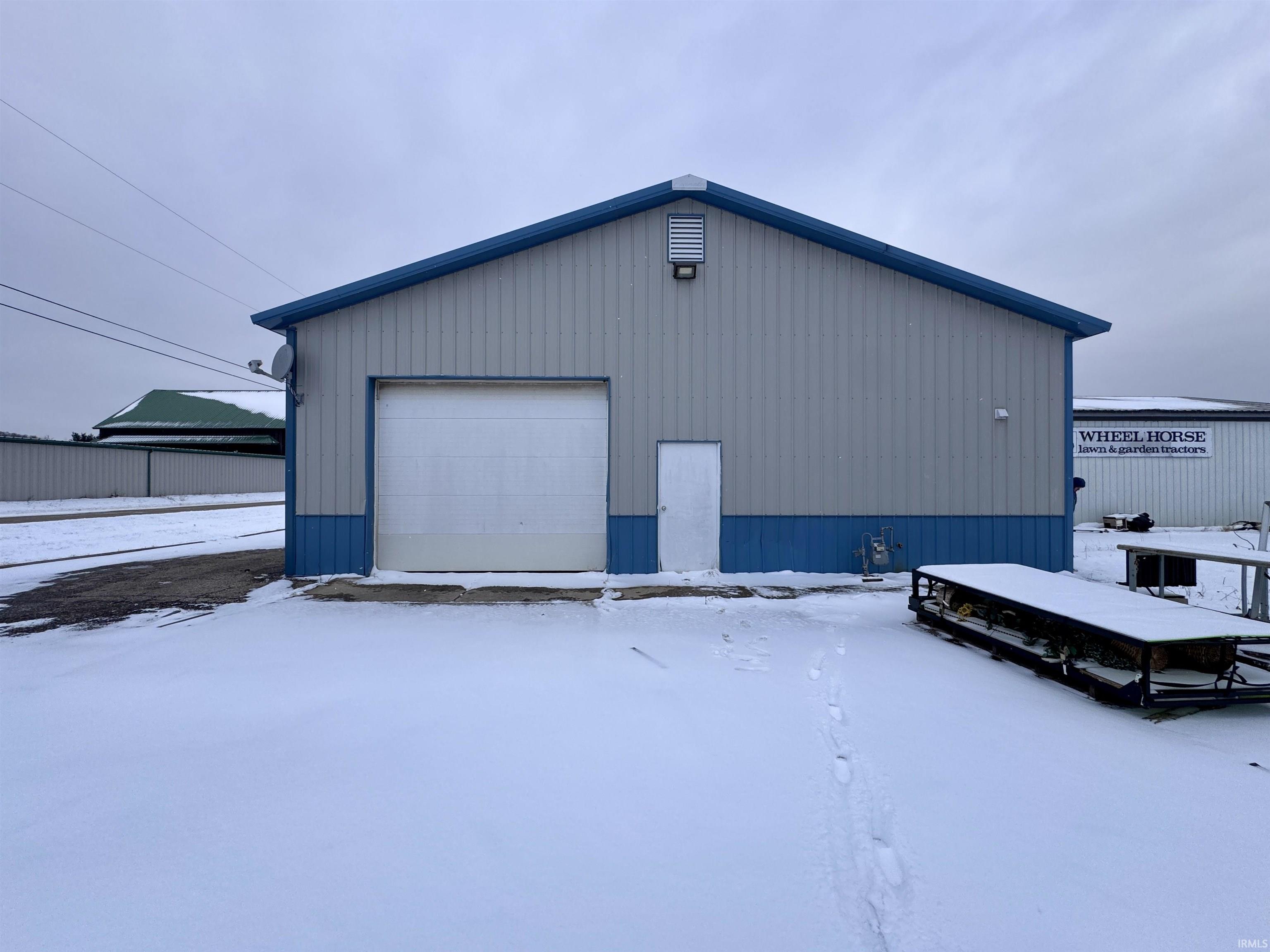 Photo 4 of 919 Mishawaka Road