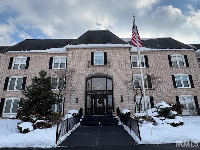 Homes for sale in Elkhart, IN | 1077 Greenleaf Blvd #216, Elkhart, IN 46514 | MLS# 202603069