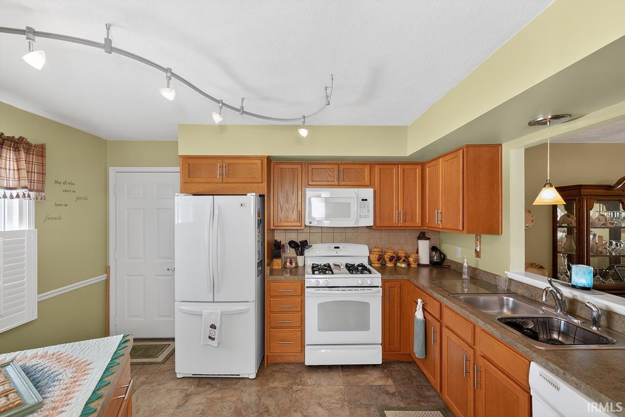 Homes for sale in Mishawaka, IN | 4605 Rivers Edge Dr, Mishawaka, IN 46544 | MLS# 202603087