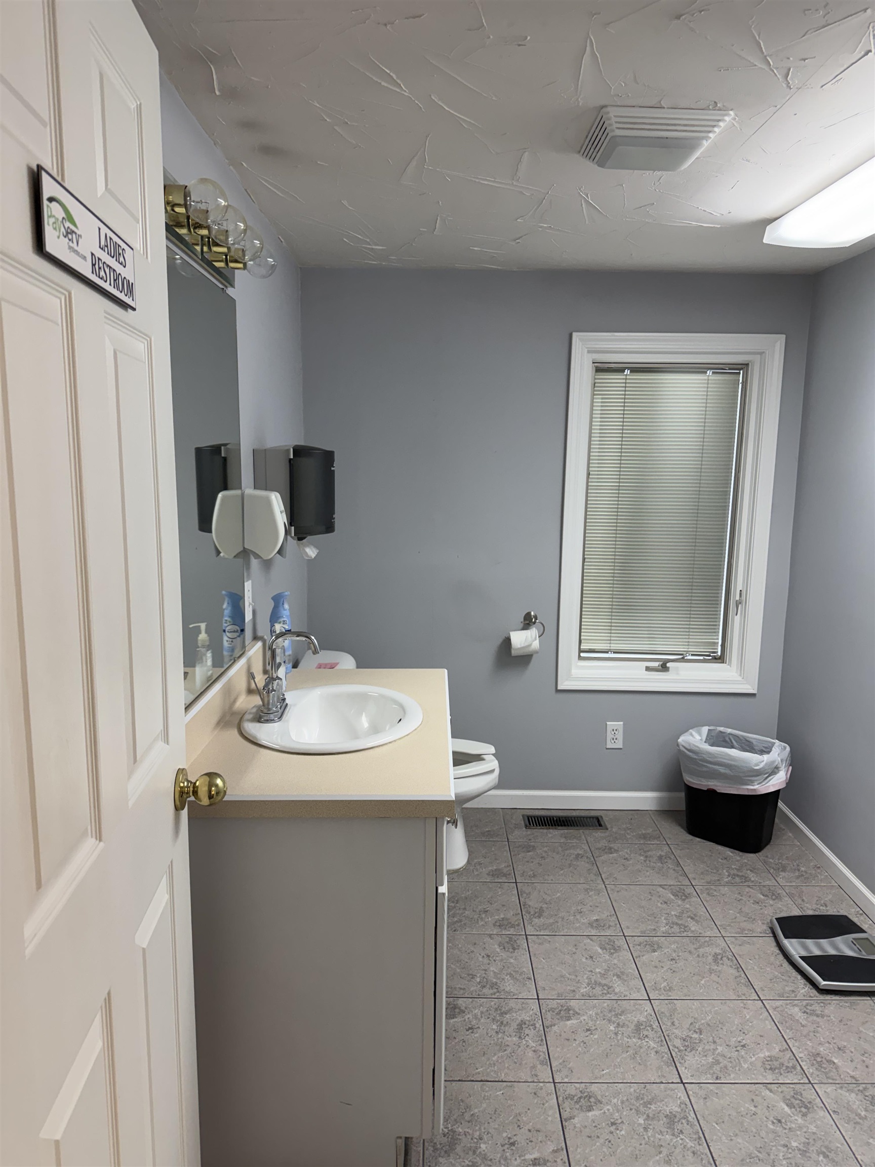 Photo 19 of 300 N Wayne Street