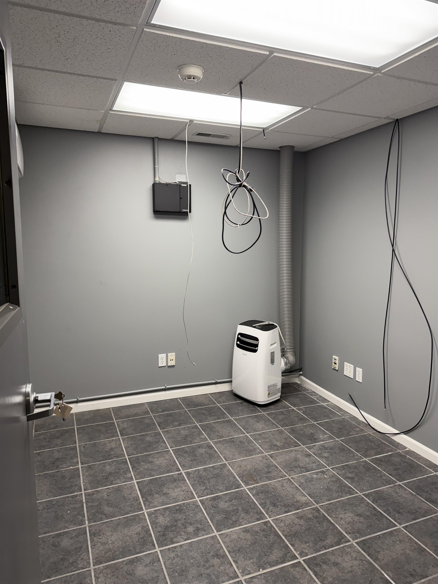 Photo 27 of 300 N Wayne Street