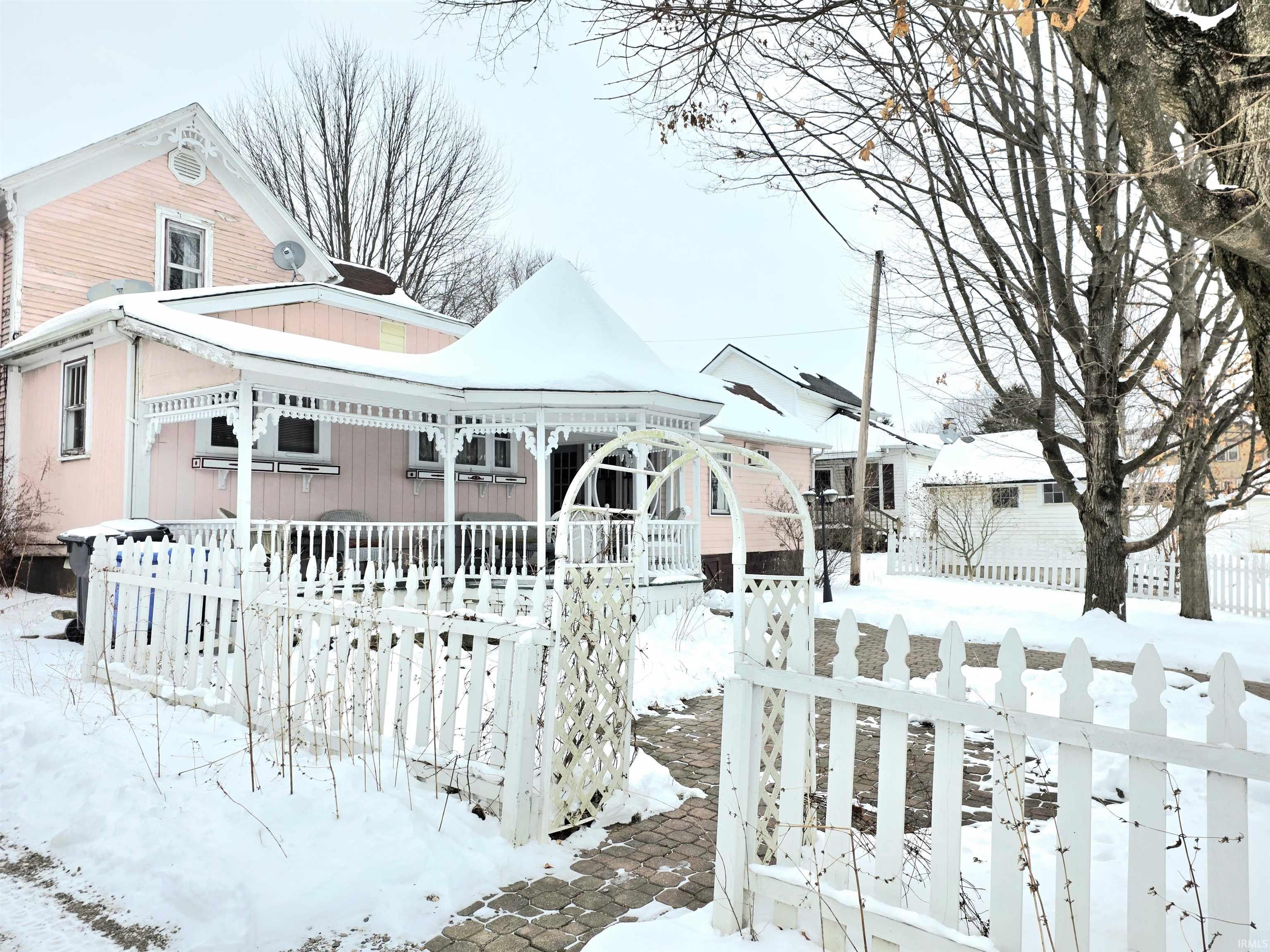 View of front facade