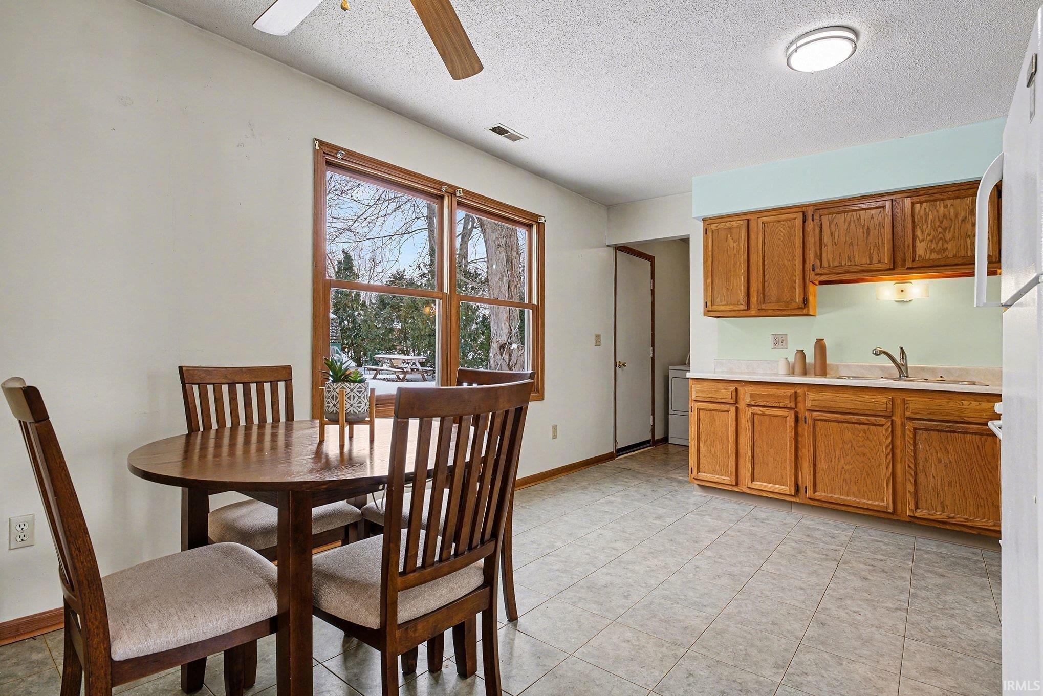 311 W Hillside Drive