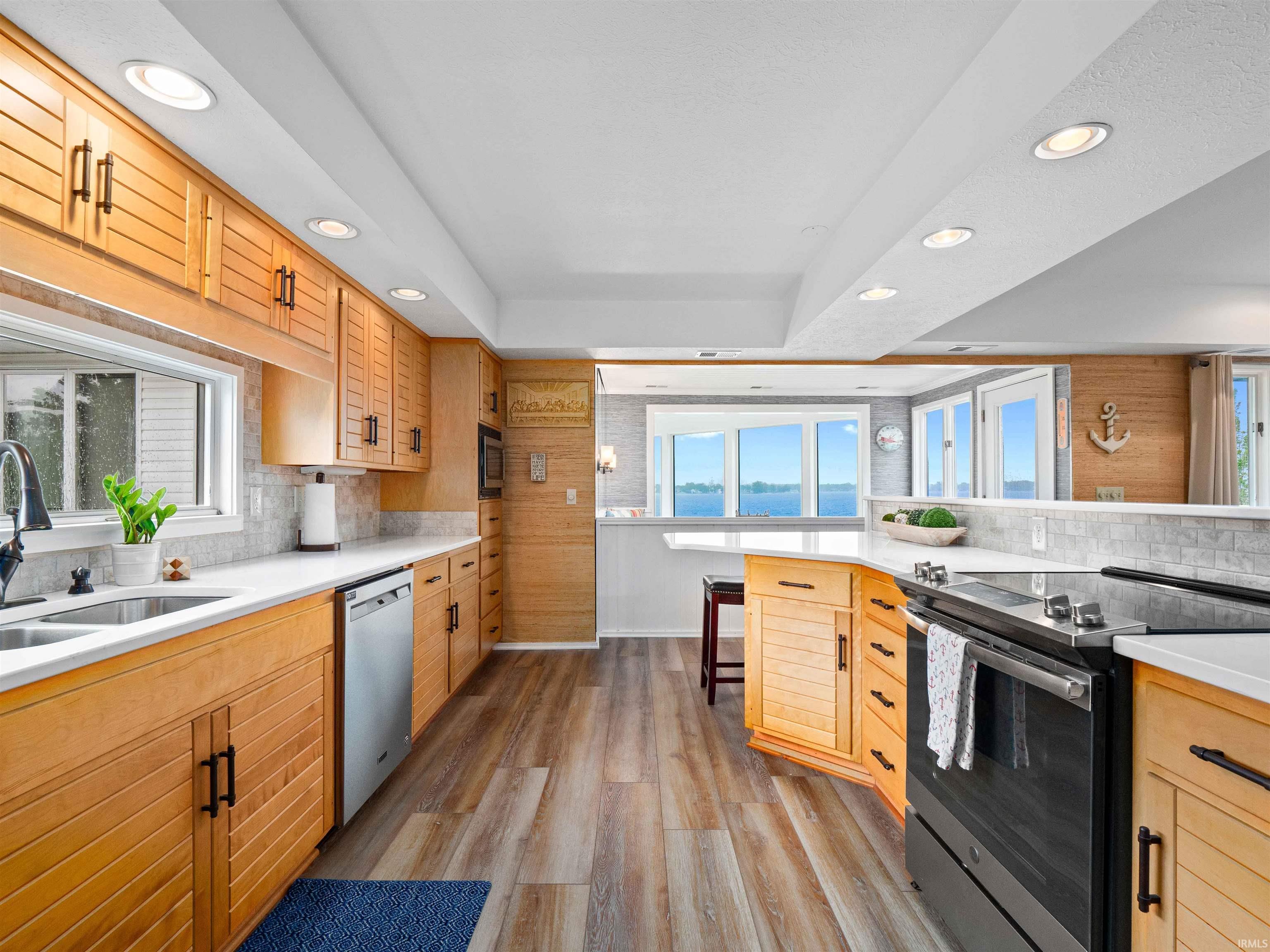 Photo 13 of 10660 N Southshore Drive