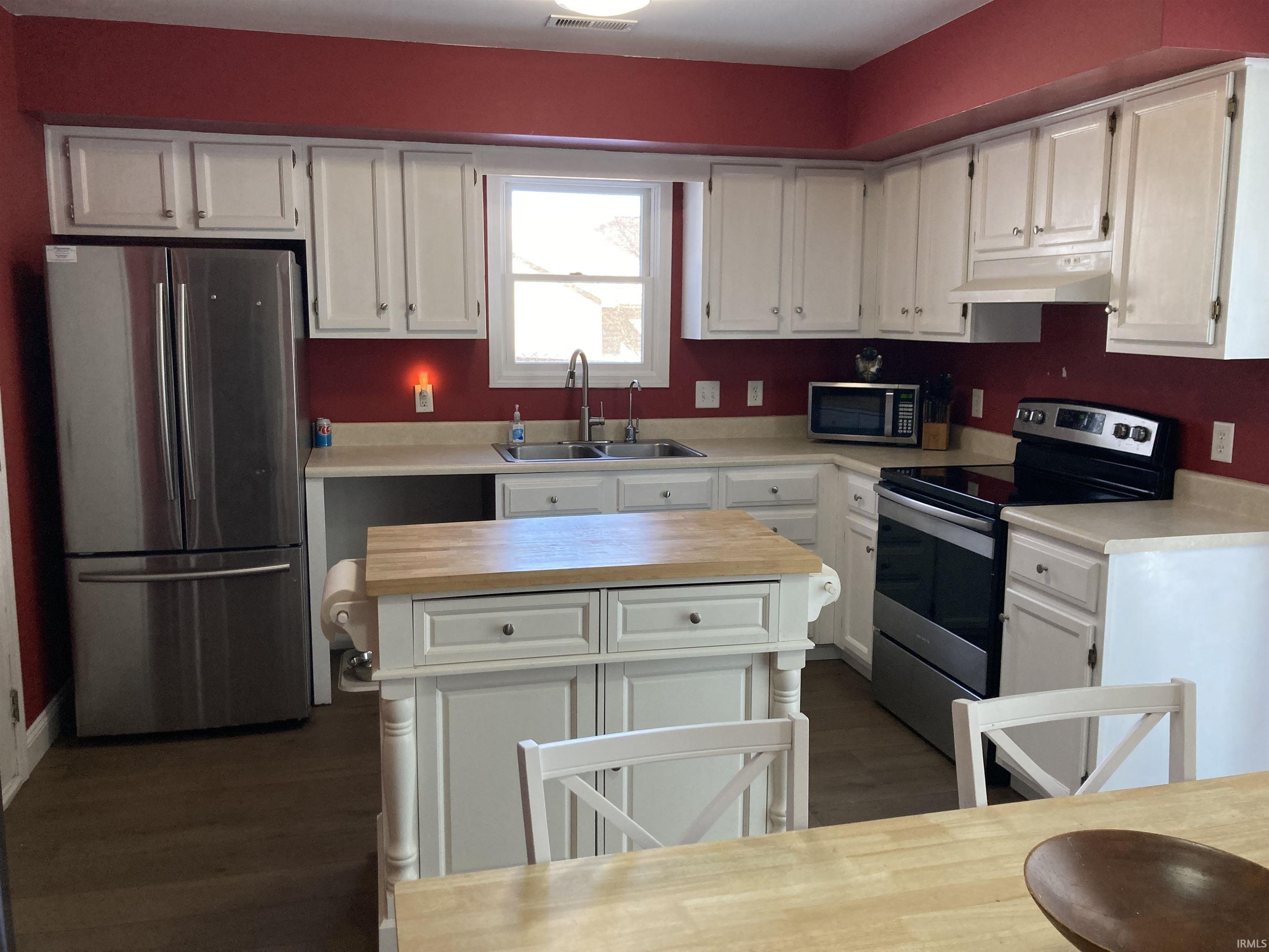 Photo 6 of 711 Sandalwood Drive