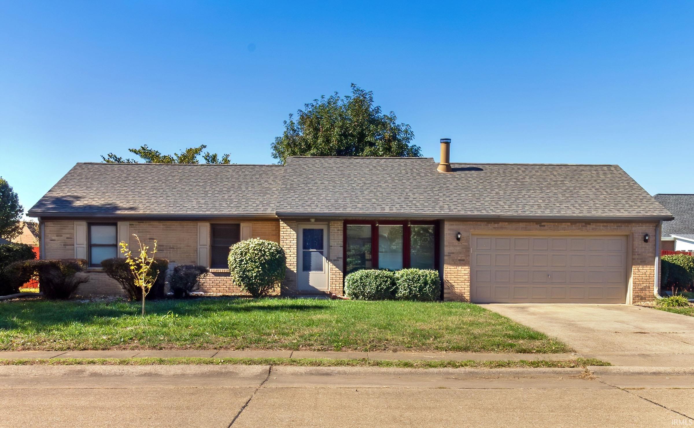 Homes for sale in Newburgh, IN | 6077 River Bluff Dr, Newburgh, IN 47630 | MLS# 202603362