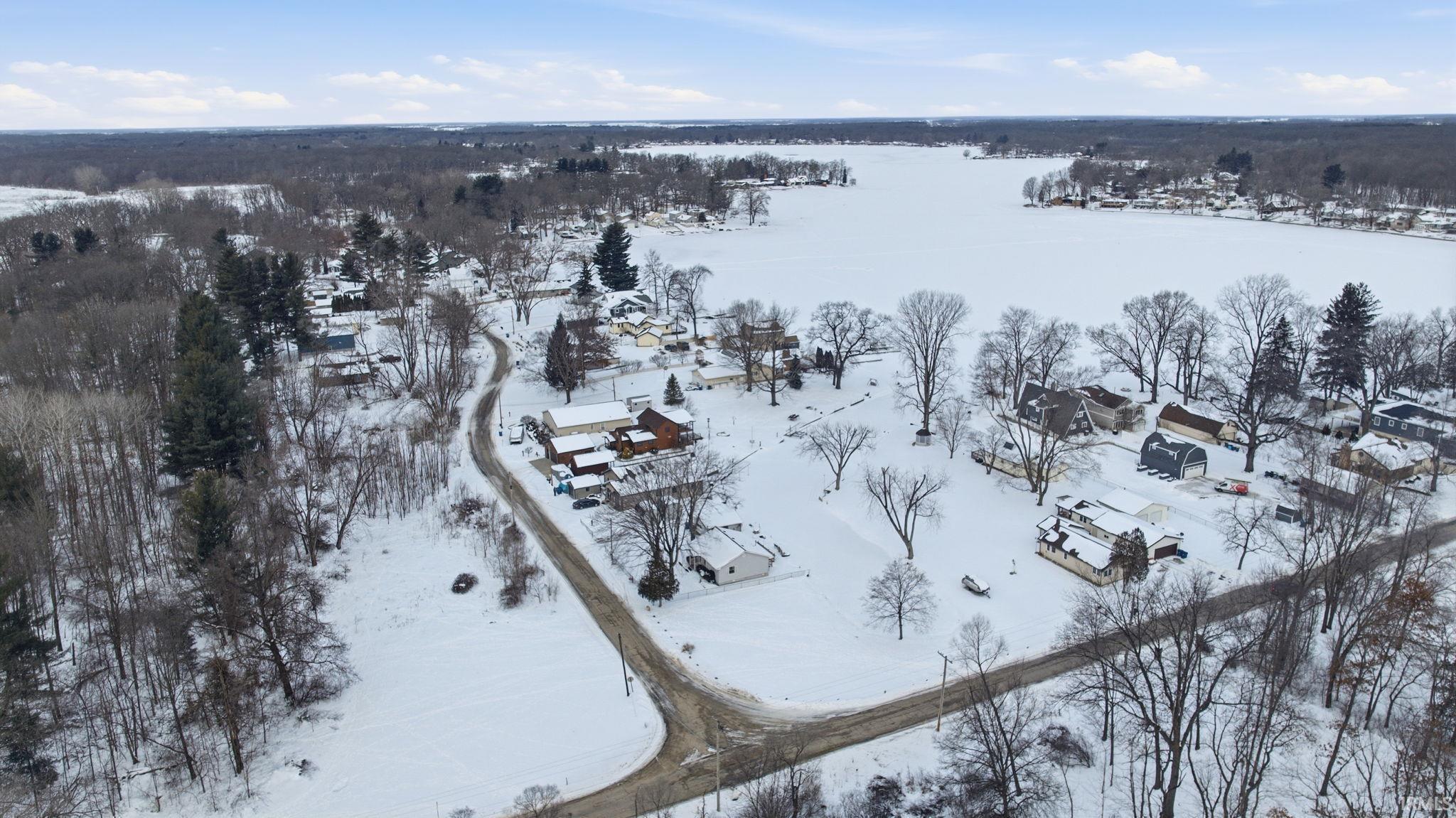 Homes for sale in Walkerton, IN | 20720 S Lake Dr, Walkerton, IN 46574 | MLS# 202603391