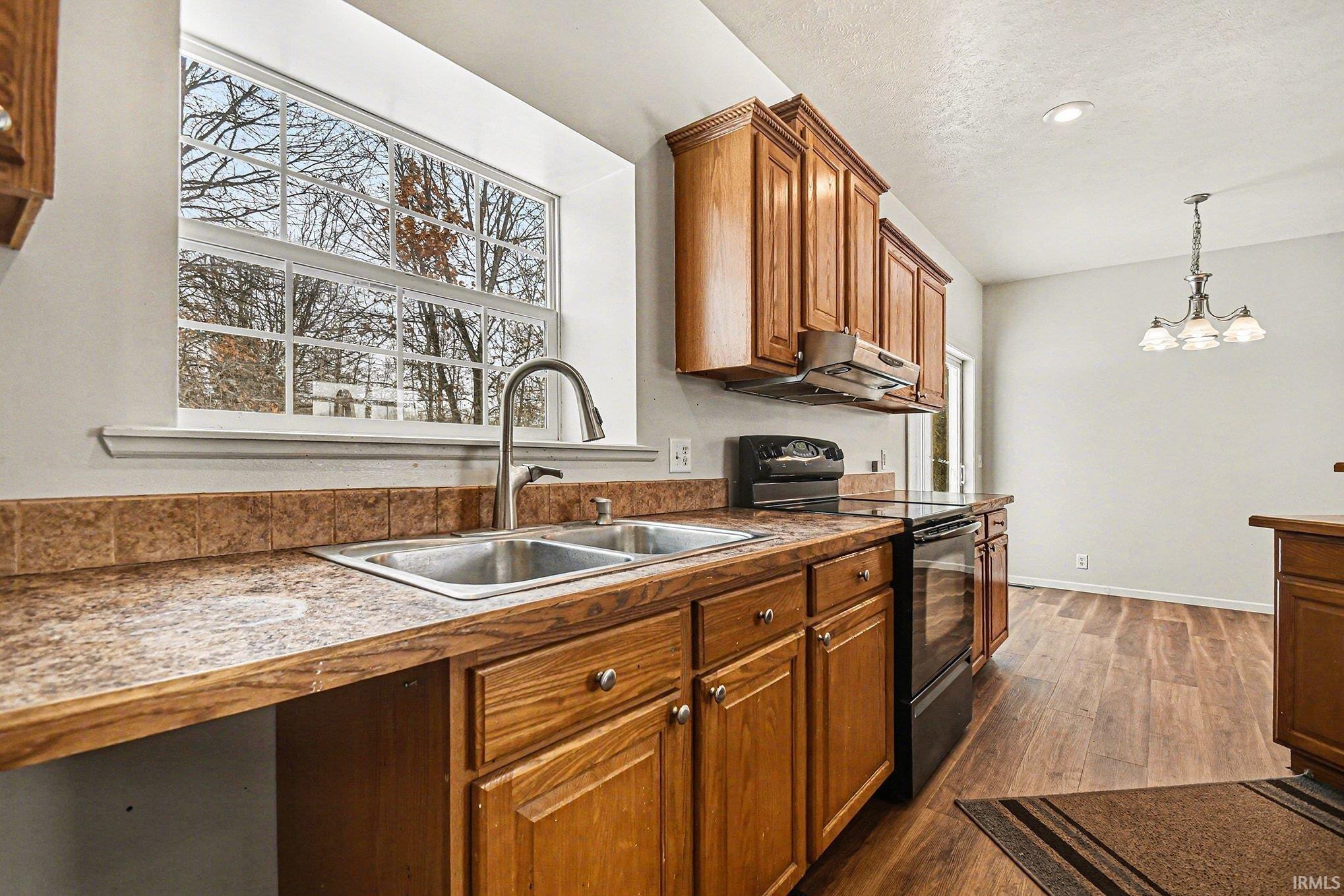 Photo 4 of 52104 Ash Road