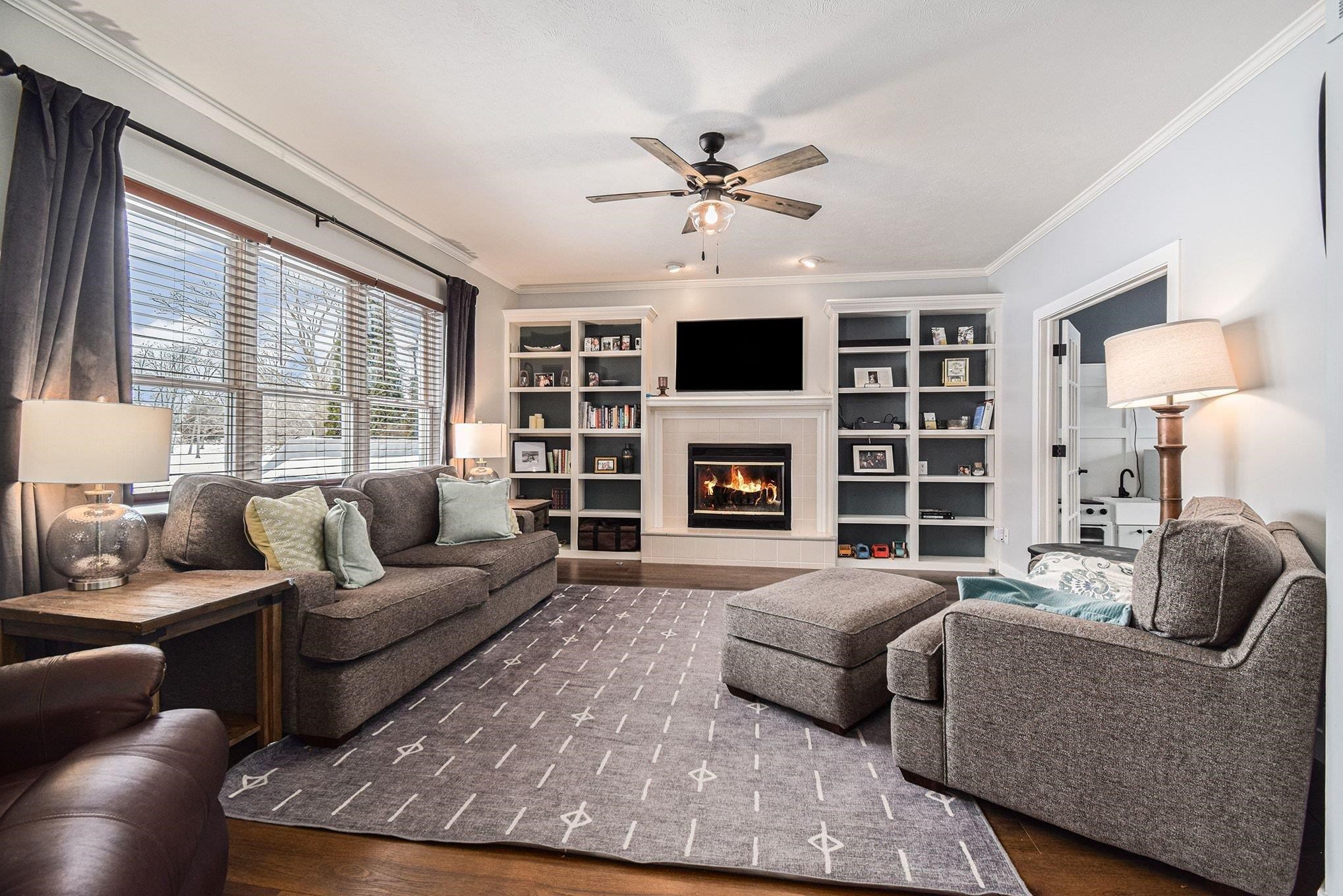 Photo 1 of 3621 Oak Ridge Drive