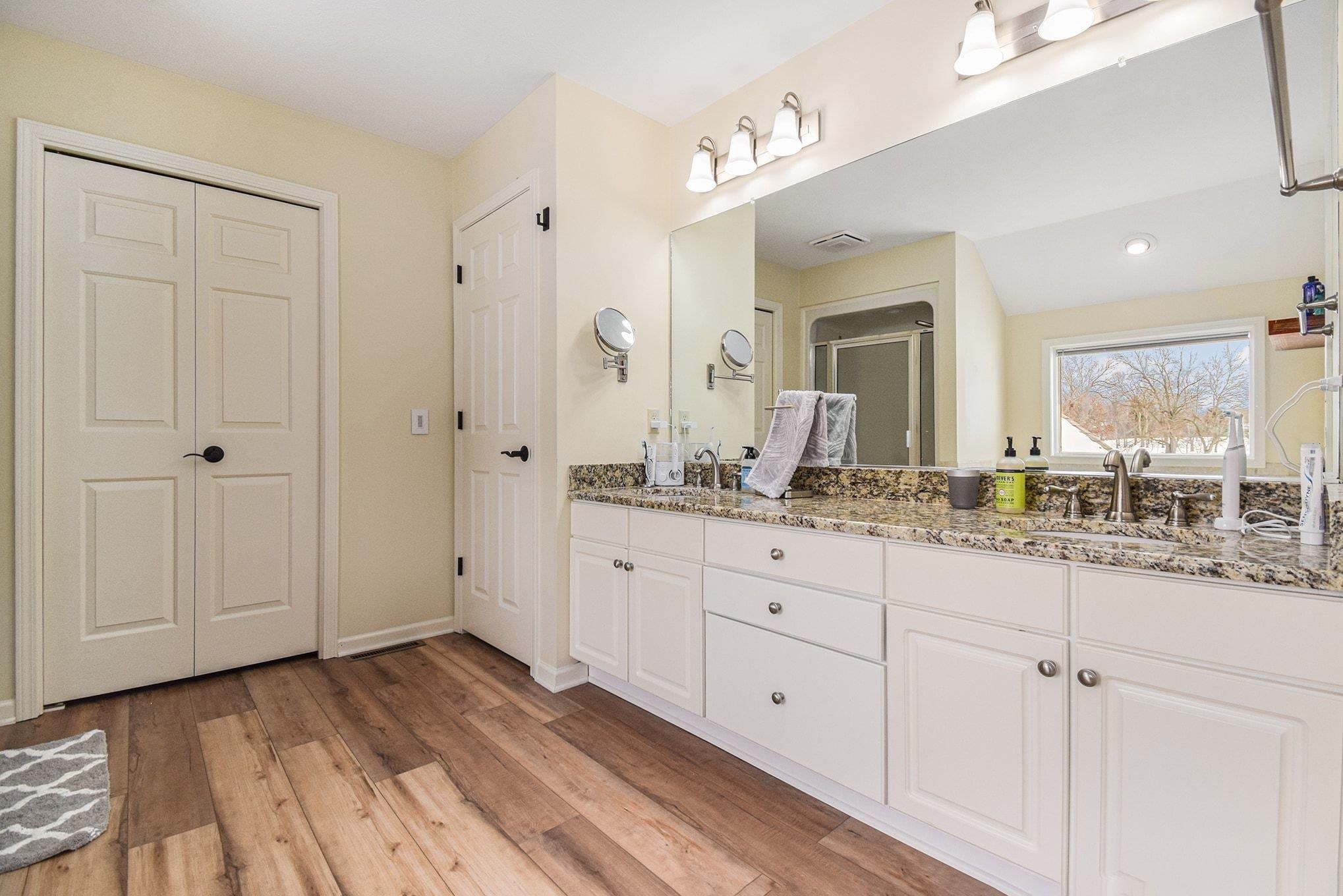 Photo 17 of 3621 Oak Ridge Drive