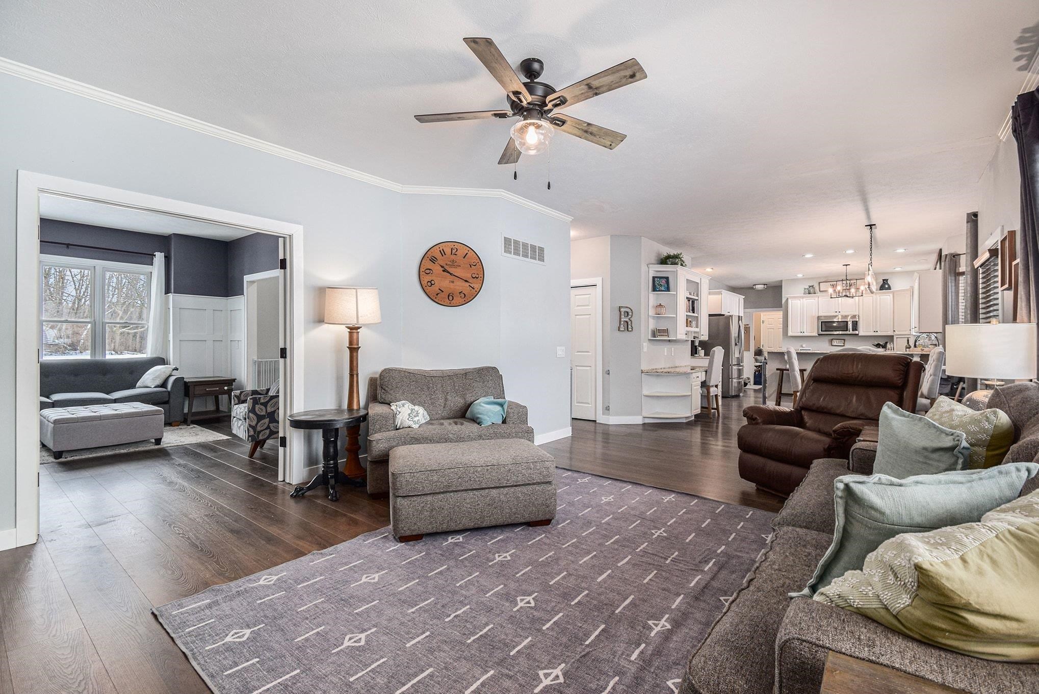 Photo 5 of 3621 Oak Ridge Drive