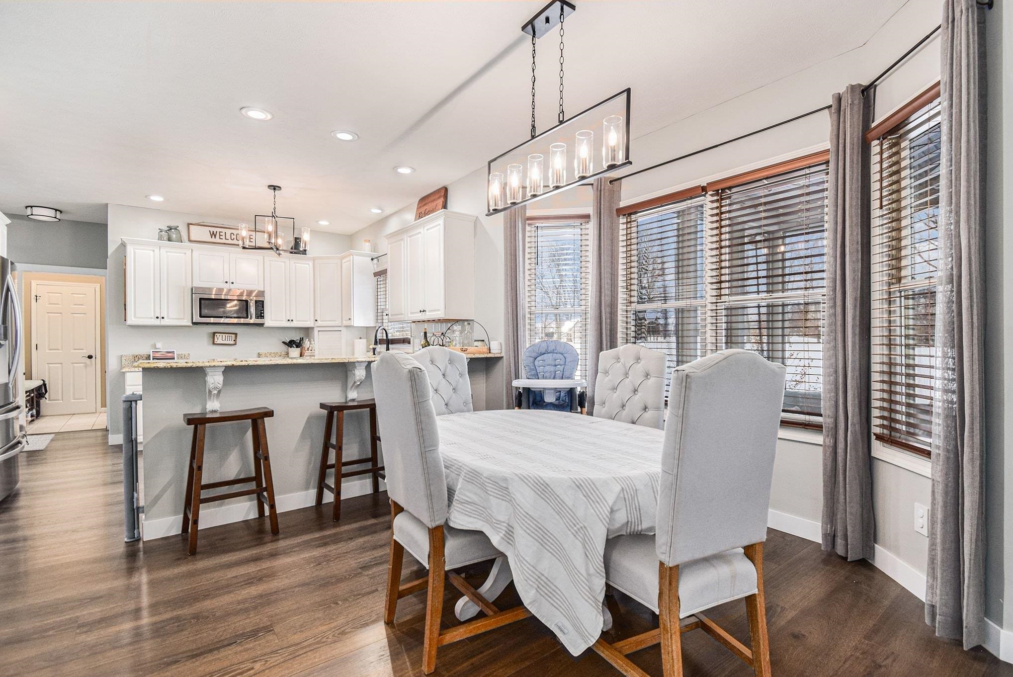 Photo 6 of 3621 Oak Ridge Drive