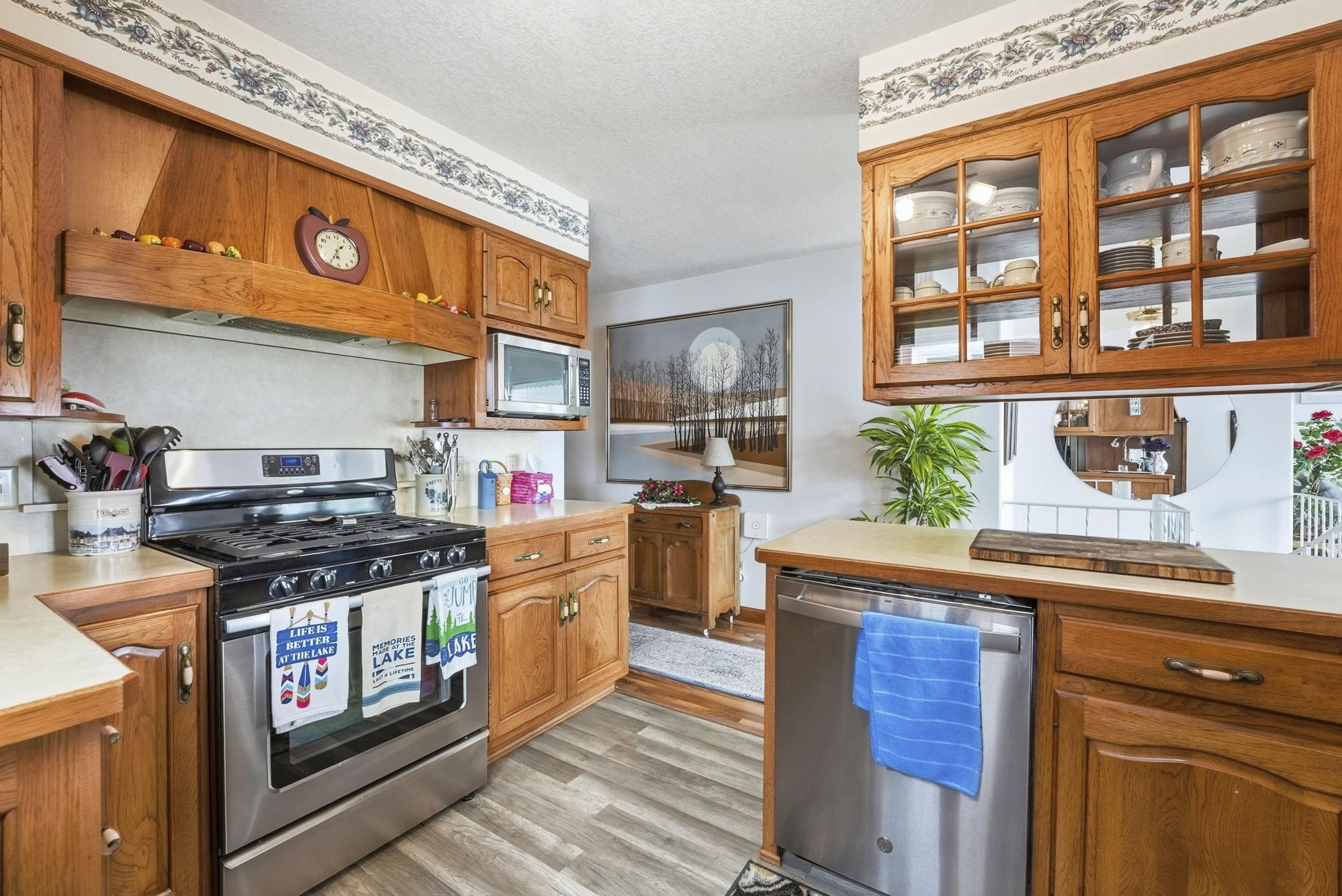 Photo 11 of 610 N Albert Eckert Drive