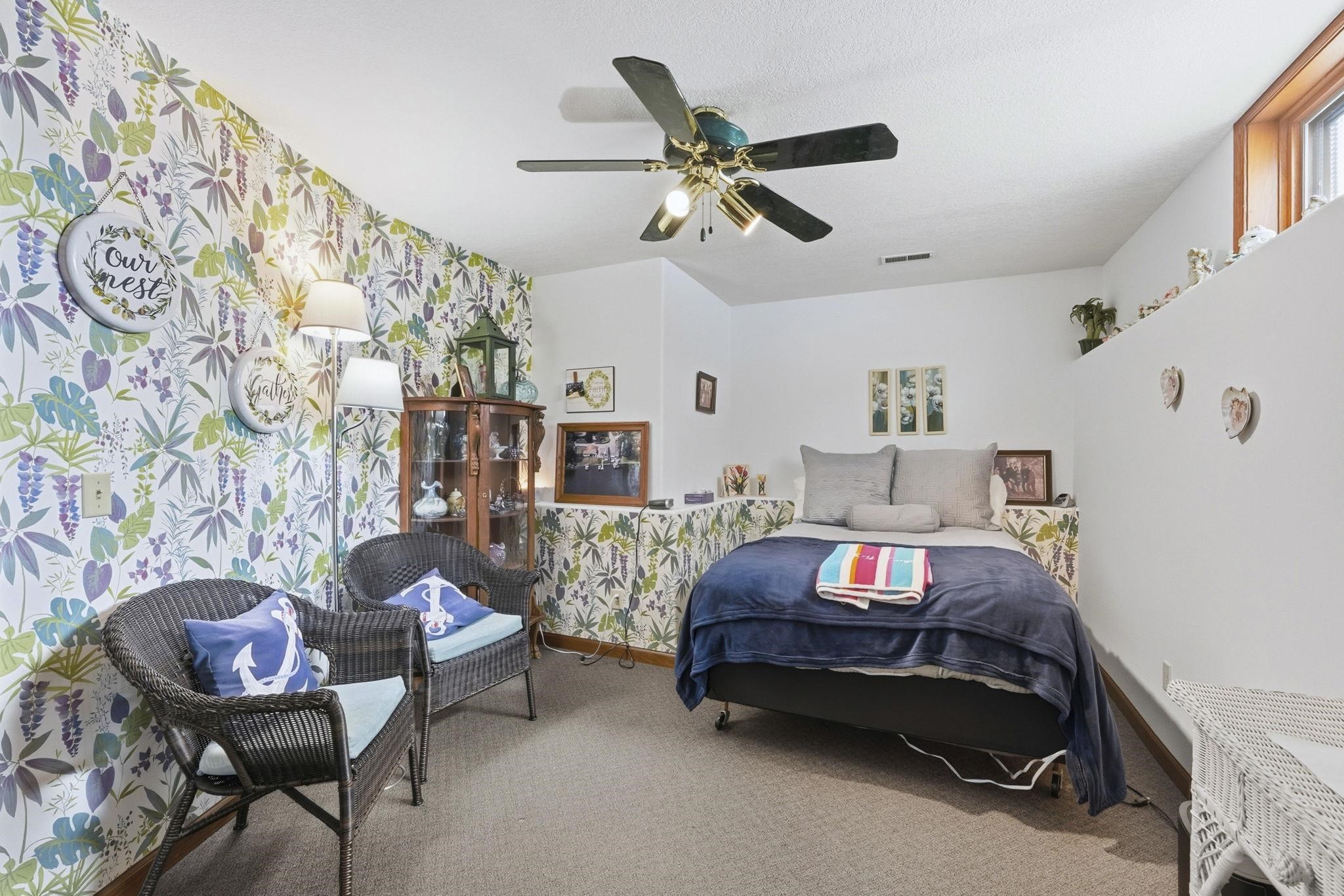 Photo 26 of 610 N Albert Eckert Drive